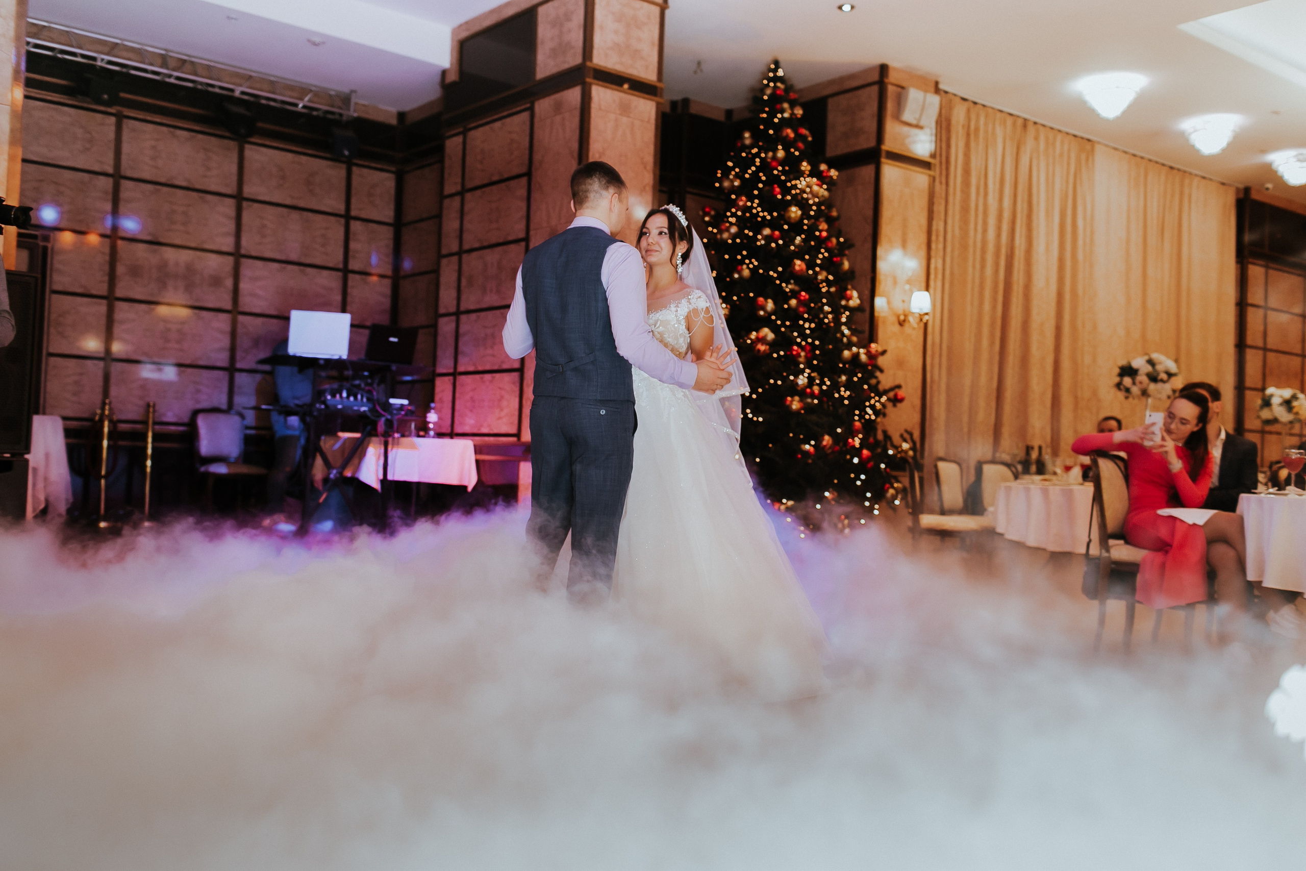 Съемка выездной регистрации в отеле. Свадебный и репортажный фотограф в Ярославле и Санкт-Петербурге Роман Микрюков