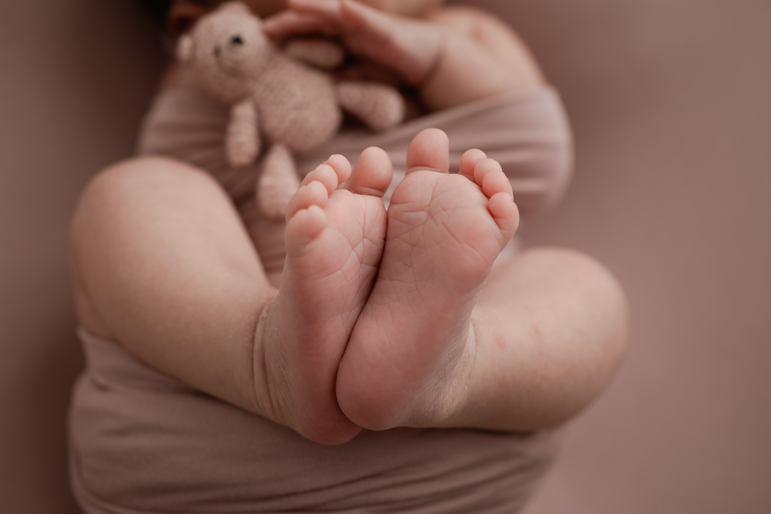 Newborn (фотосессия новорожденных). Фотостудия для новорожденных и малышей в Твери — «На ручках»