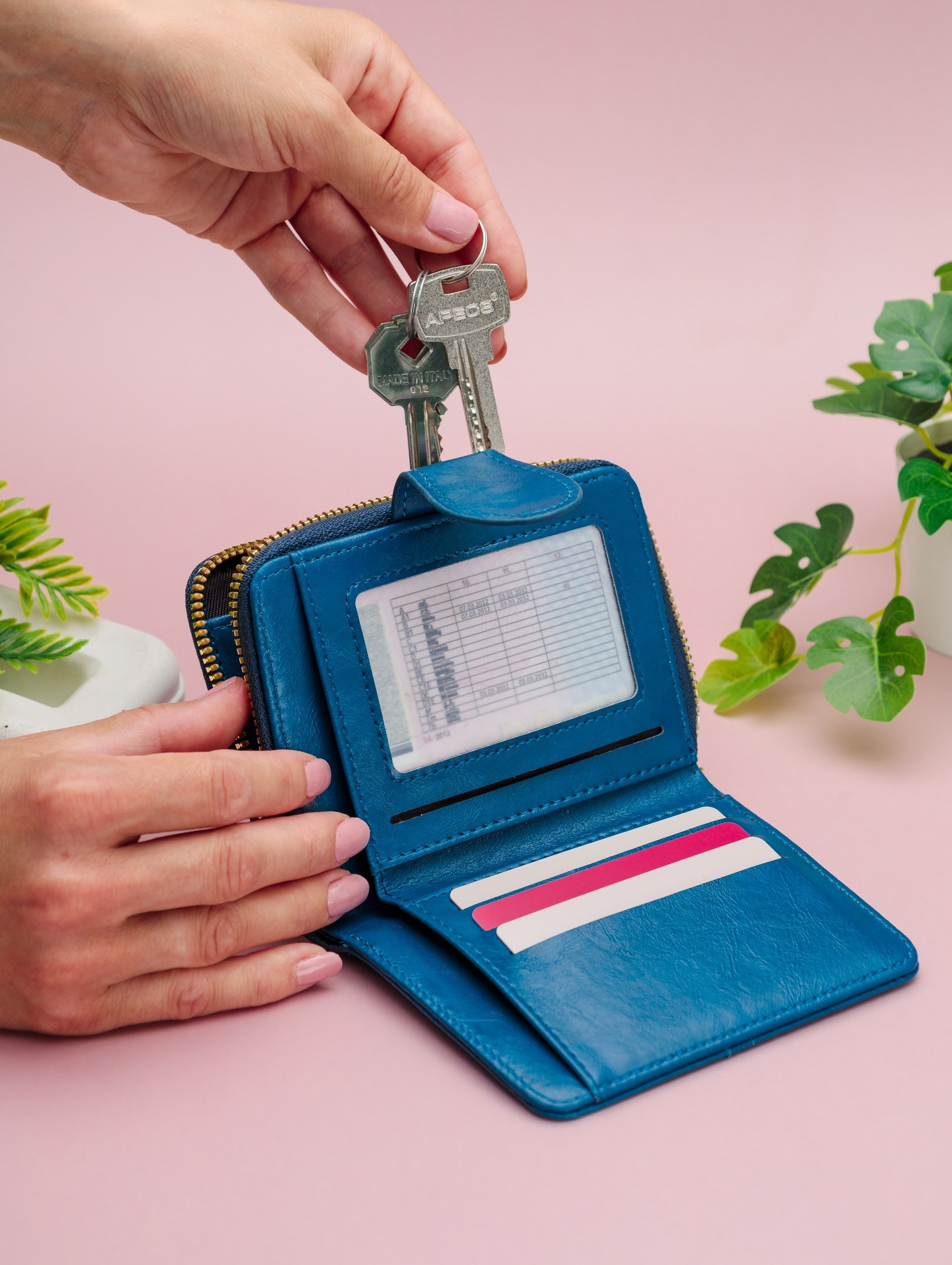 Предметная композиционная съемка фото для сайтов, маркетплейсов, WB, Ozon, Яндекс Маркет и др. Студия коммерческой съемки ХВОЯ