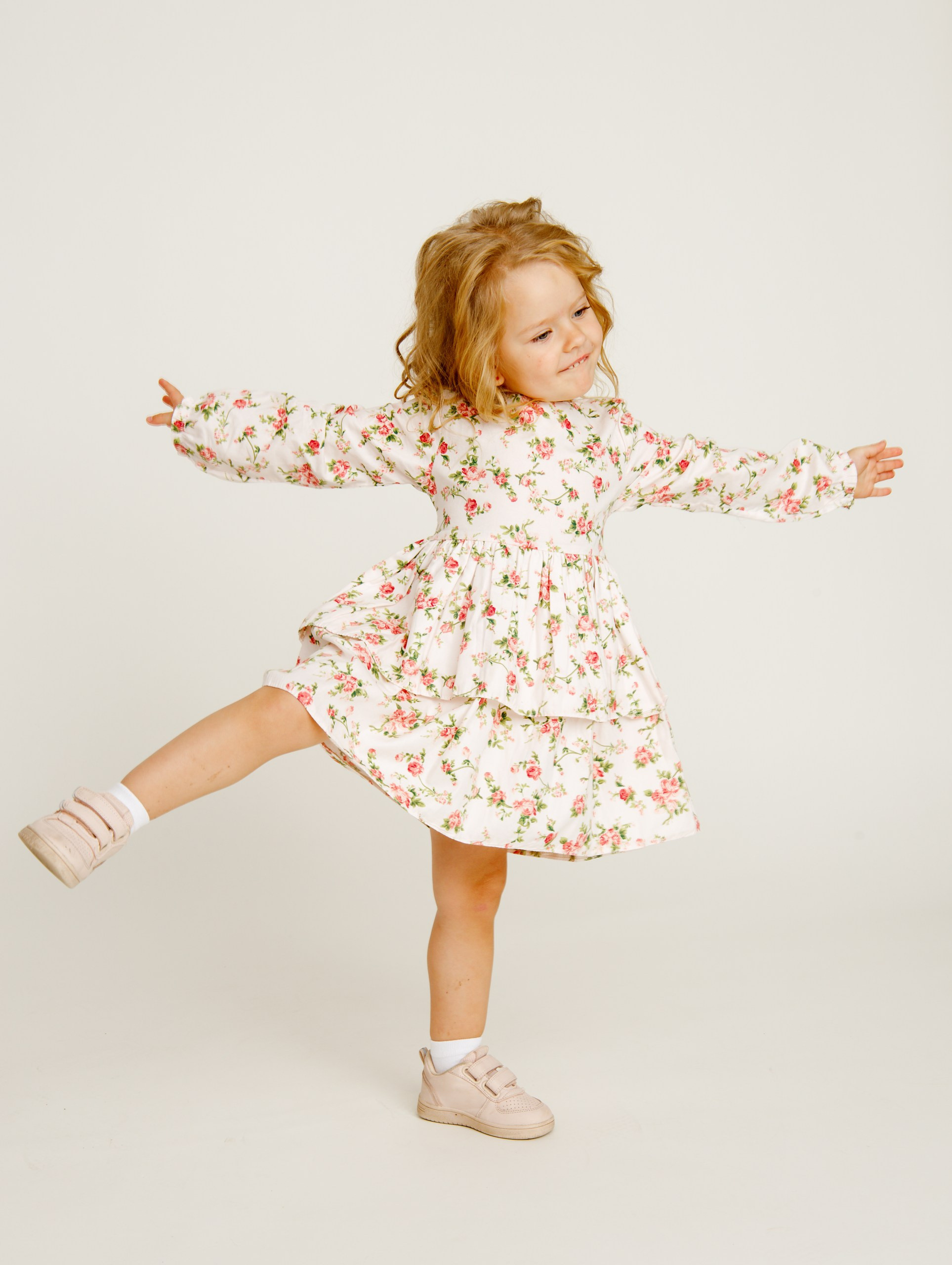 Съемка детской одежды и обуви на модели сайтов, маркетплейсов, WB, Ozon, Яндекс Маркет и др. Студия коммерческой съемки ХВОЯ