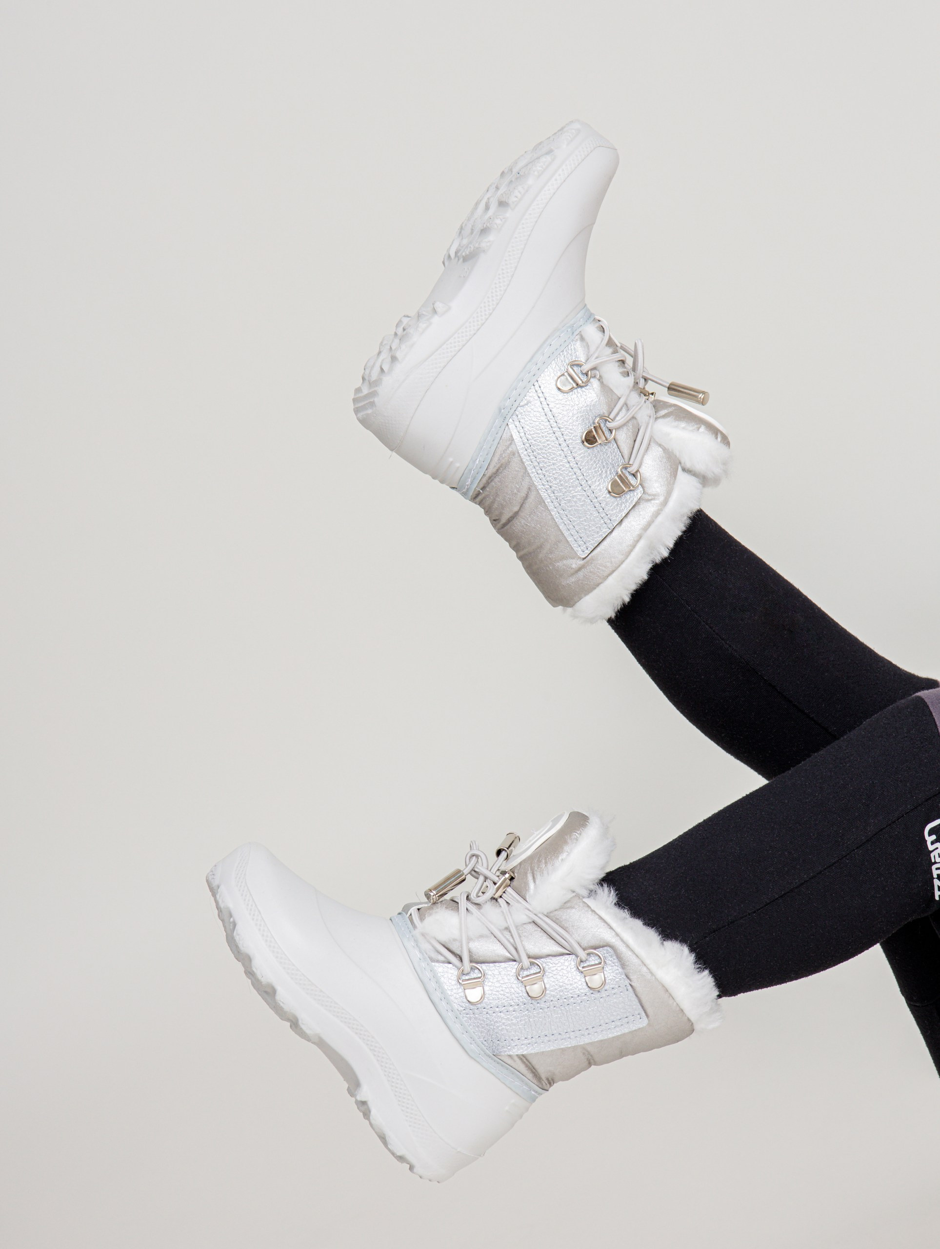 Съемка детской одежды и обуви на модели сайтов, маркетплейсов, WB, Ozon, Яндекс Маркет и др. Студия коммерческой съемки ХВОЯ