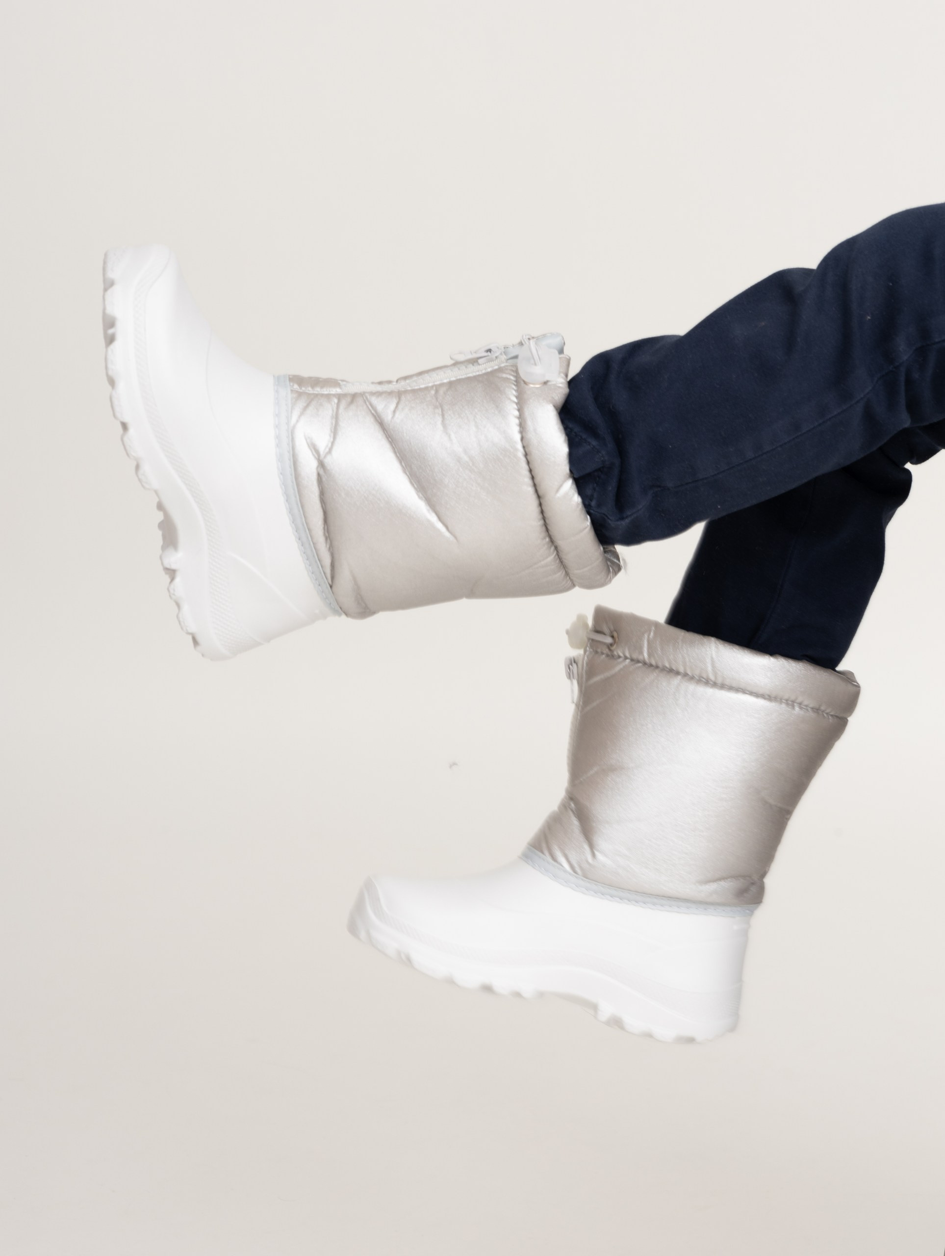 Съемка детской одежды и обуви на модели сайтов, маркетплейсов, WB, Ozon, Яндекс Маркет и др. Студия коммерческой съемки ХВОЯ