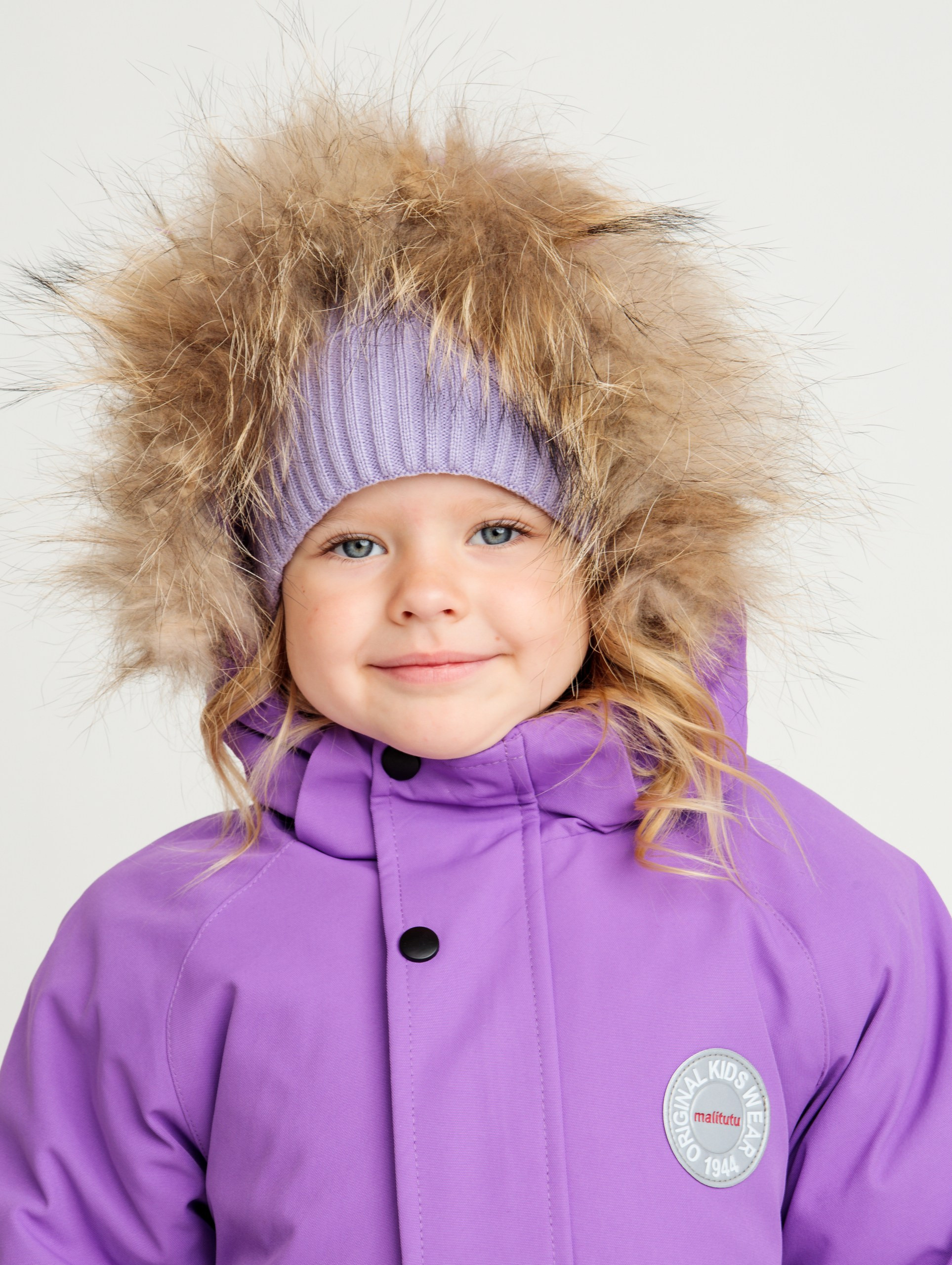 Съемка детской одежды и обуви на модели сайтов, маркетплейсов, WB, Ozon, Яндекс Маркет и др. Студия коммерческой съемки ХВОЯ