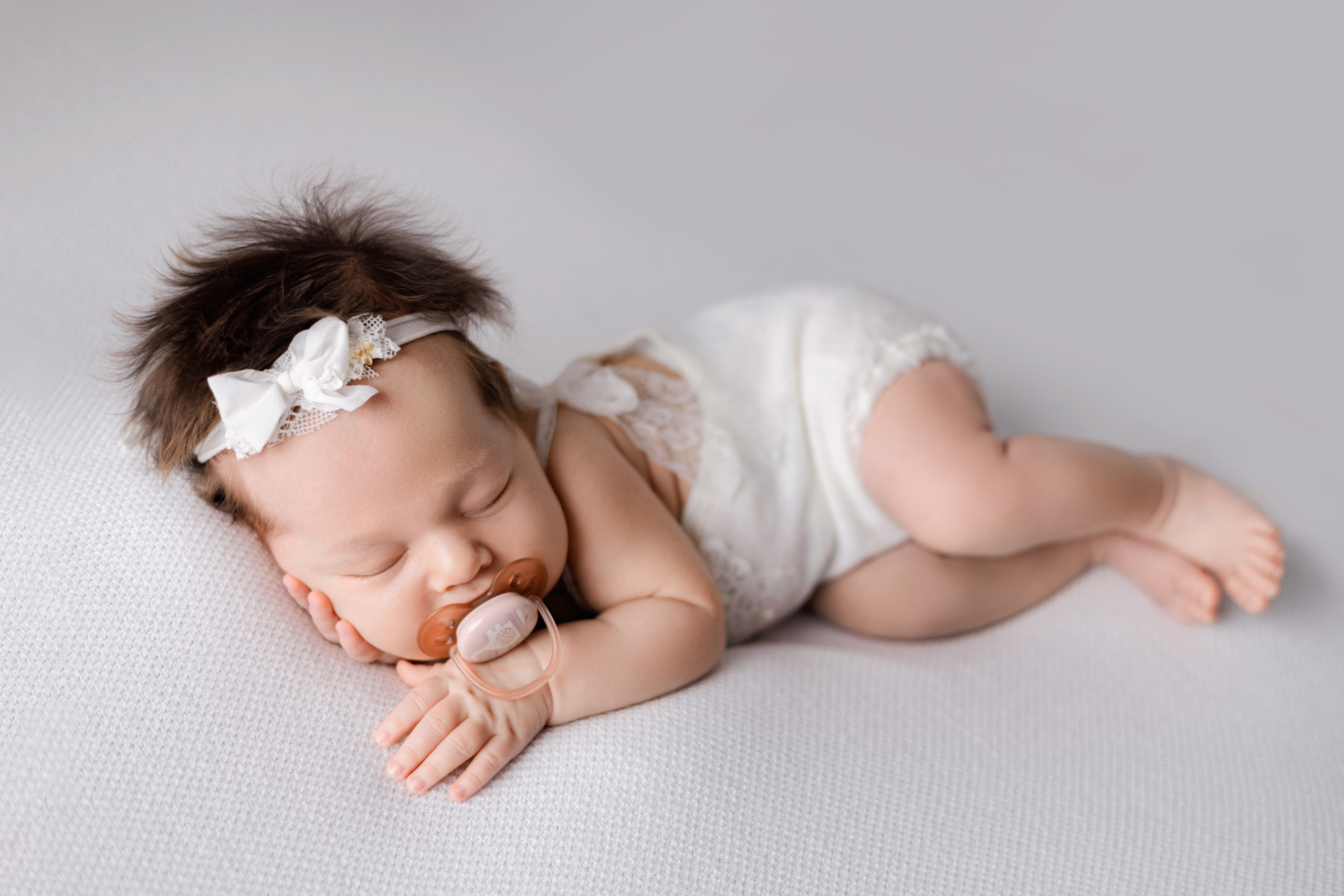 Алиса. Евгения Горбунова фотограф новорожденных в Новом Уренгое