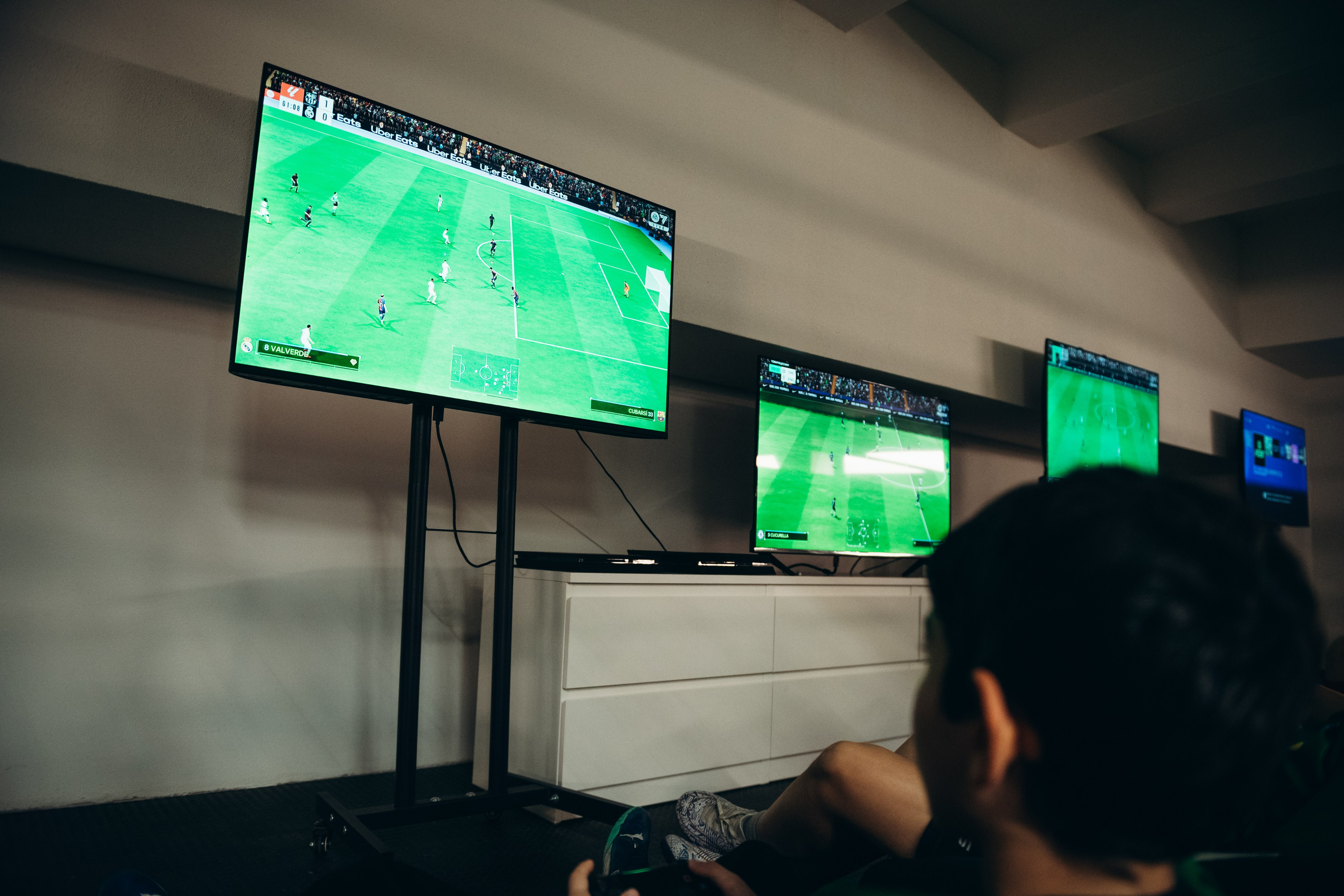 Турнир по футбольному фристайлу, панне и теннисболу