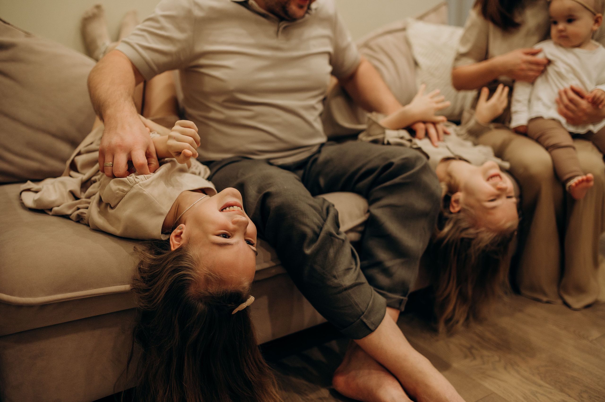 Годик младшей сестрёнке. Семейный фотограф в Домодедово и Москве Елена Пичугина