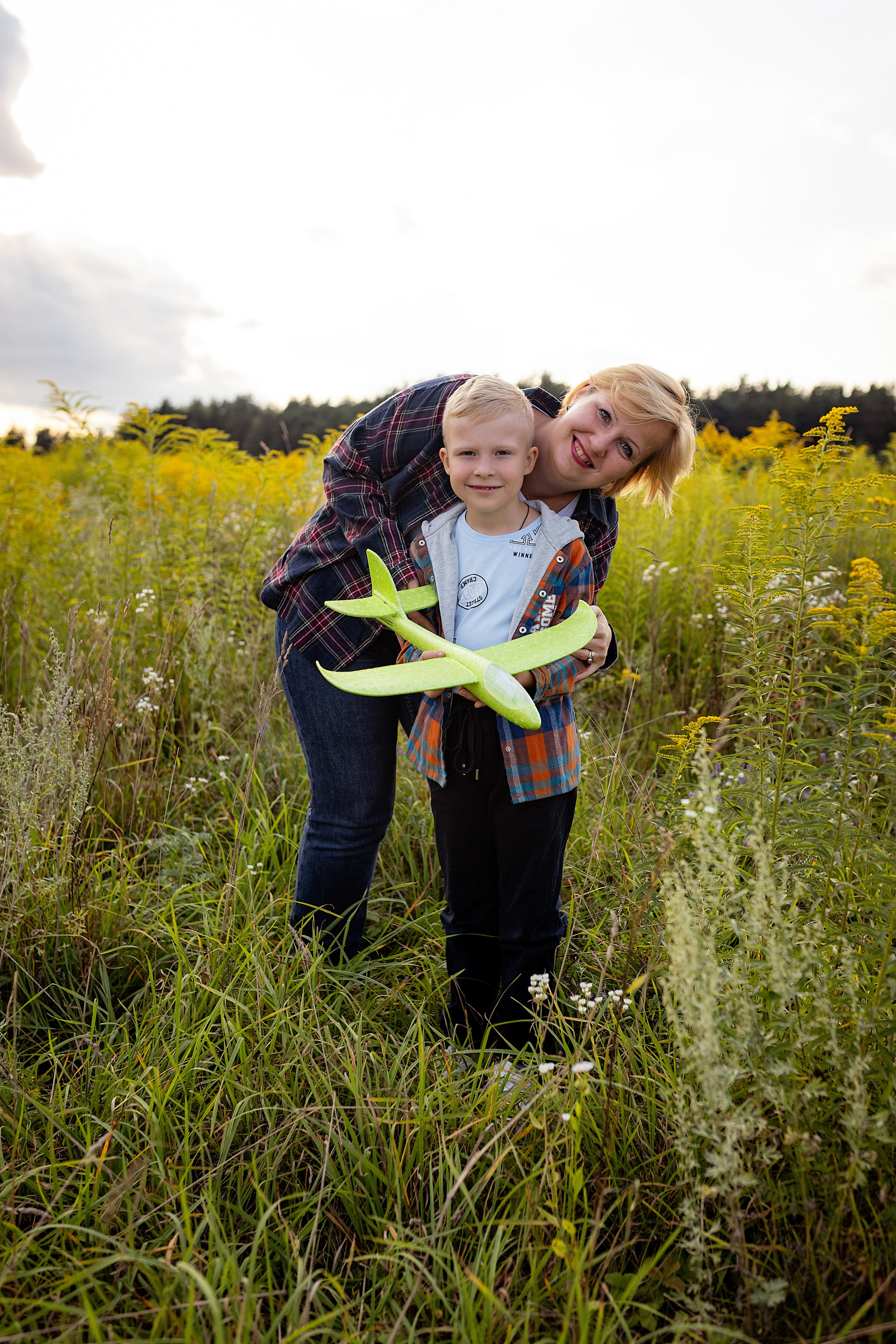 Закатная фотосессия в поле. Фотограф в Железнодорожном и Балашихе