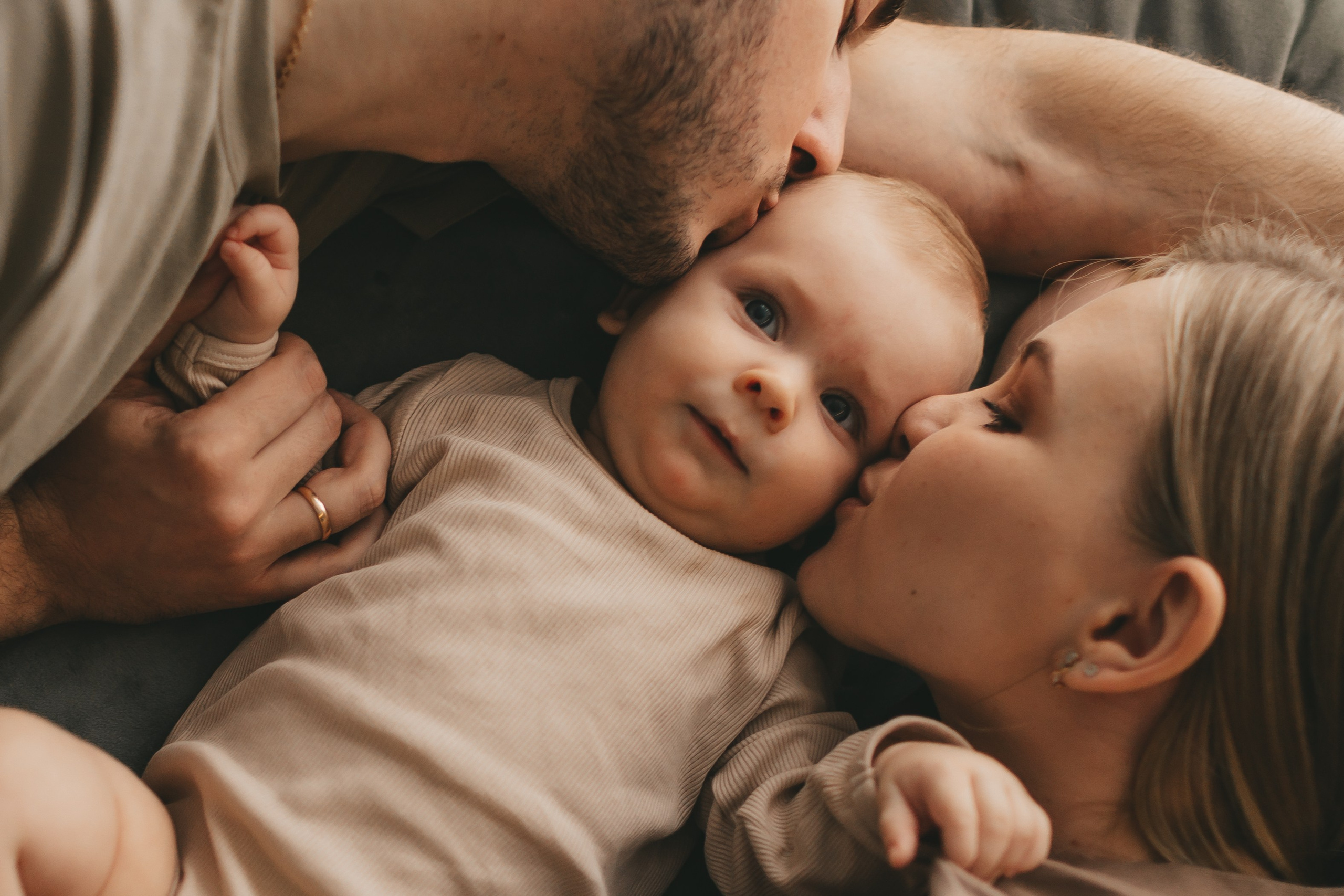 Женя, Юля и Вероника (домашняя фотосессия). Семейный и детский фотограф и видеограф в Москве, Дрокина Наталья