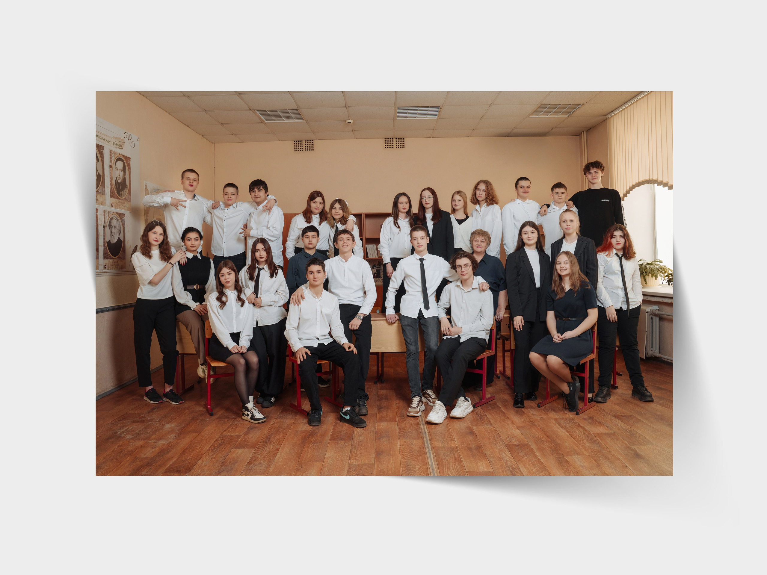 Тверь. Выпускные альбомы «под ключ» в&nbsp;оригинальном, авторском стиле. Фотограф на&nbsp;выпускной. Стильная и&nbsp;классически выдержанная съёмка. Школьные альбомы. Стильно. Современно. Никакого конвейера. Индивидуальный подход. Выпускная фотография. Последний звонок. Фото на&nbsp;выпускной. Школьный фотограф.