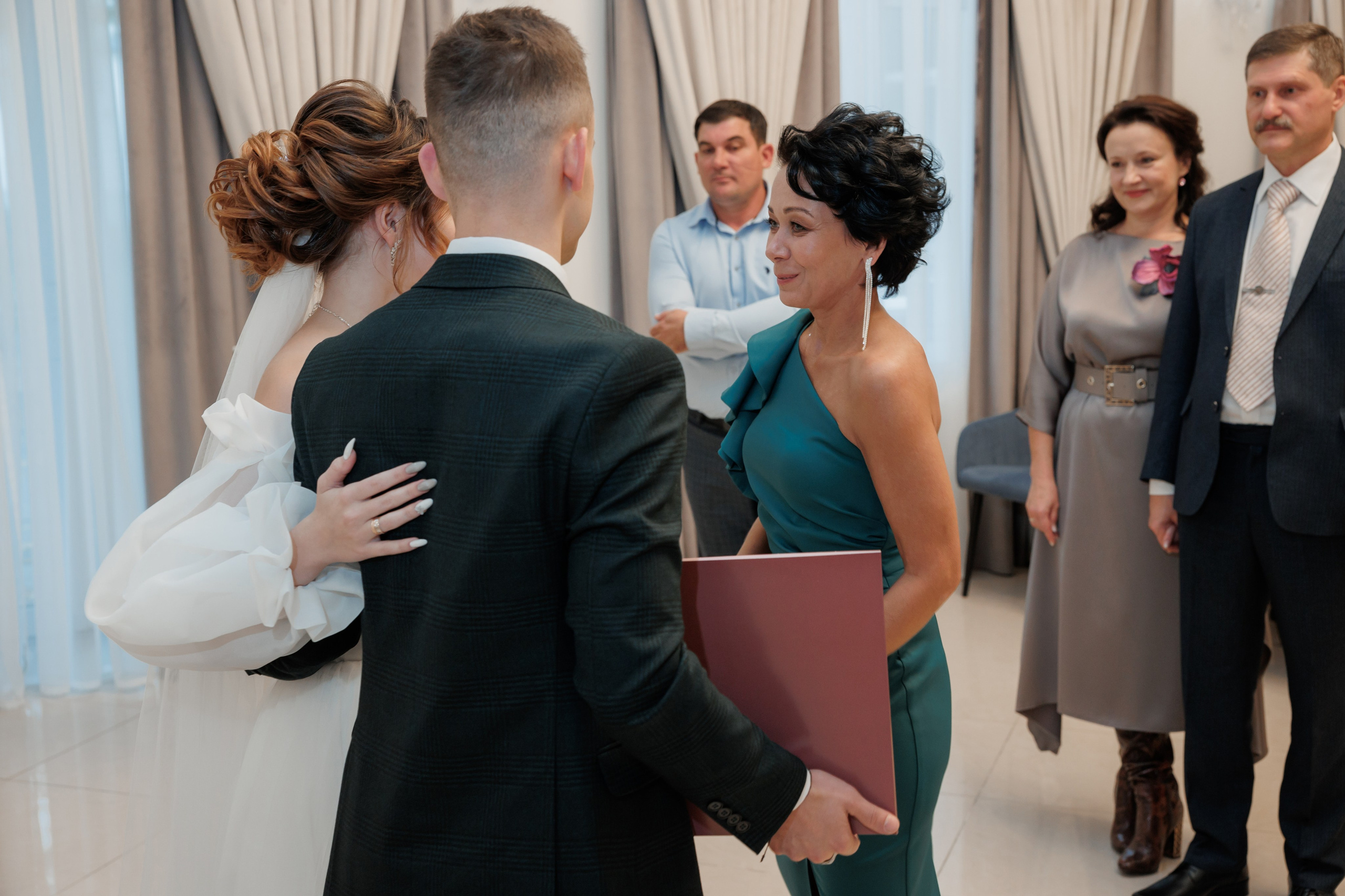 Константин и Дарья, ЗАГС ВДНХ, отель Soluxe, ресторан «Антик». Свадебный и репортажный фотограф (Москва, Королев и другие)