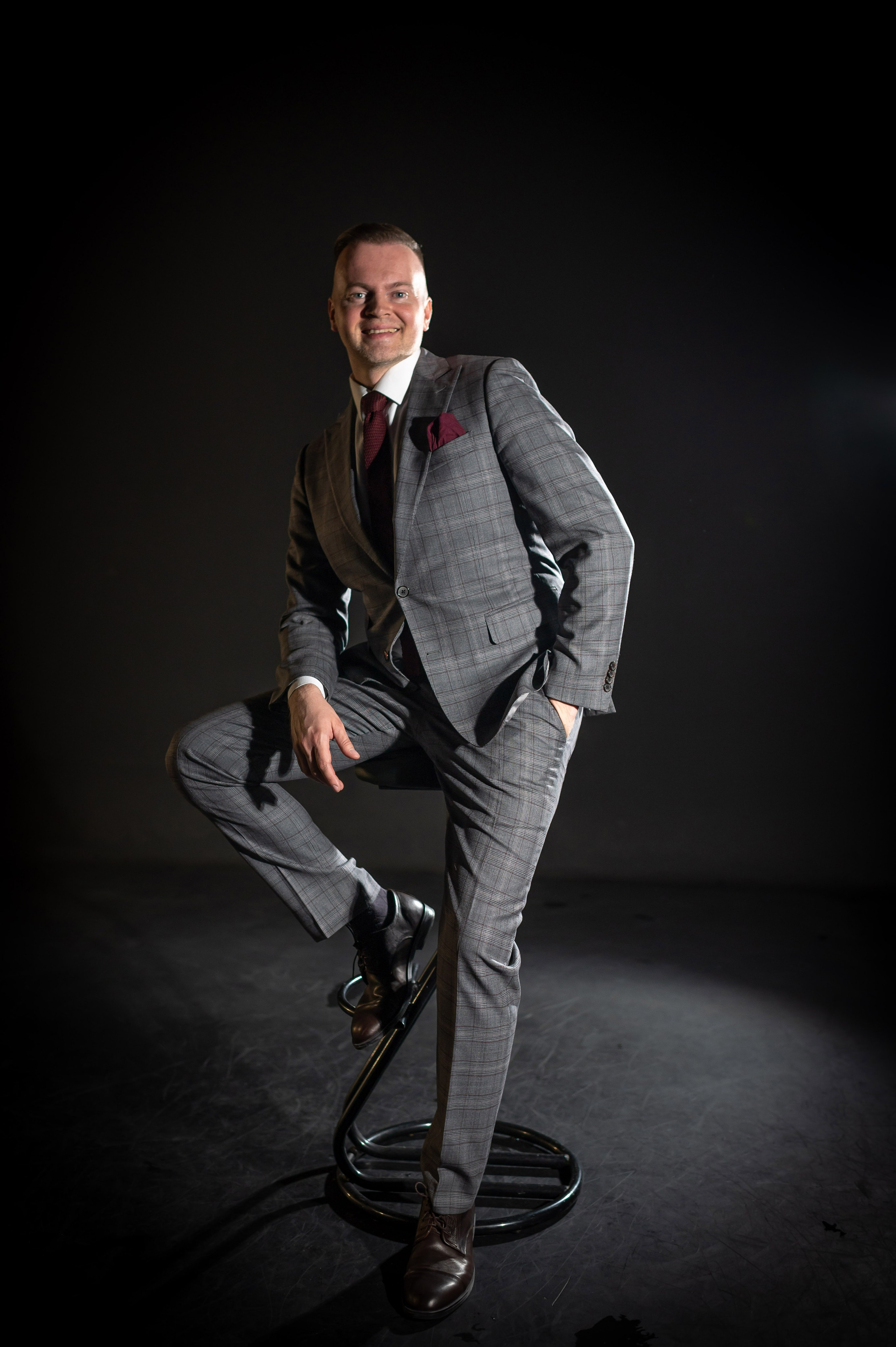 Ты можешь быть разным: деловой или взрывной. Портретный, семейный и свадебный фотограф в Санкт-Петербурге и в Пушкине Ширяев Денис