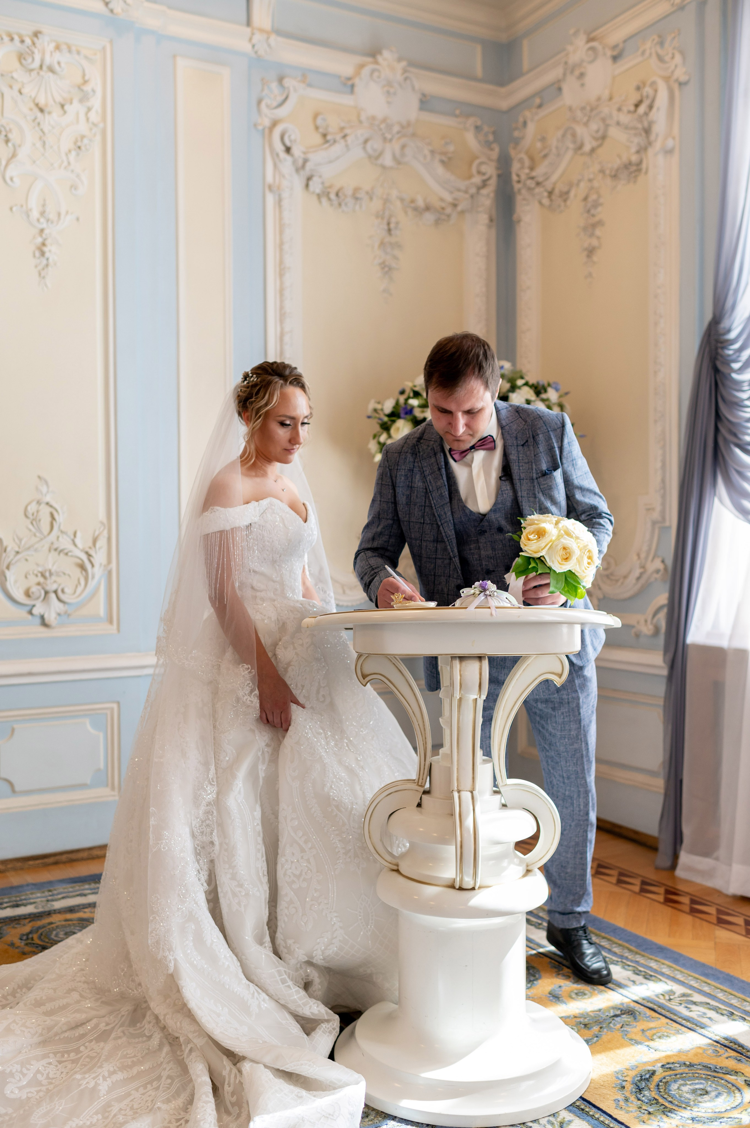 Анастасия и Игорь (фотосессия во Втором Дворце Бракосочетания, Польский сад, здание городской Ратуши). Портретный, семейный и свадебный фотограф в Санкт-Петербурге и в Пушкине Ширяев Денис