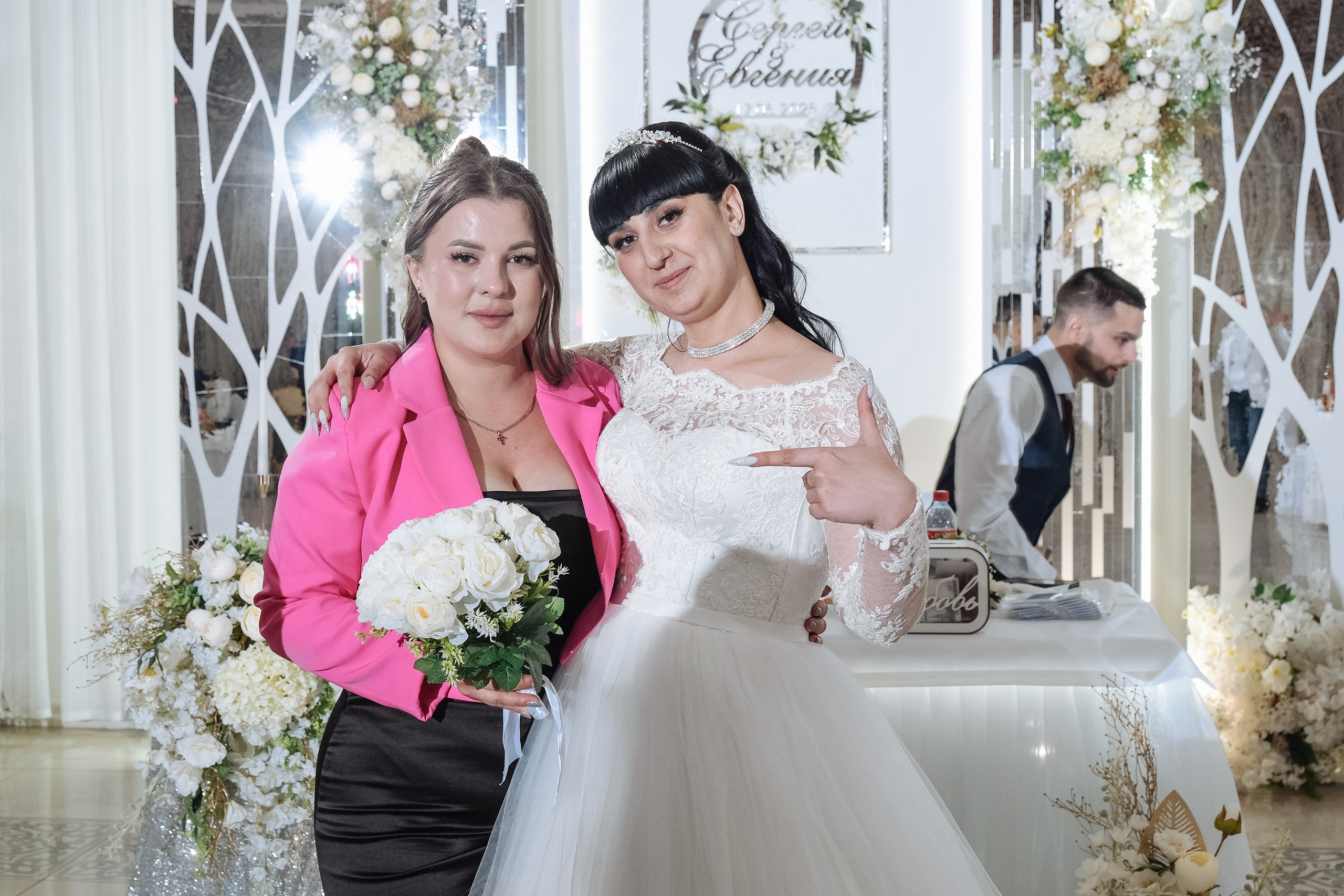 Сергей и Евгения_свадебная фотосессия в Версале. Свадебный фотограф в Челябинске Сырчикова Наталья