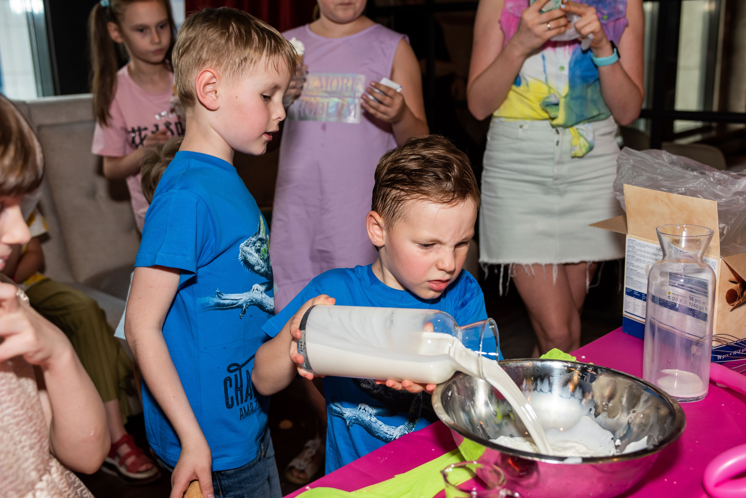 День защиты детей в ресторане «Булгур». Выпускные альбомы в Севастополе, Крыму и Екатеринбурге