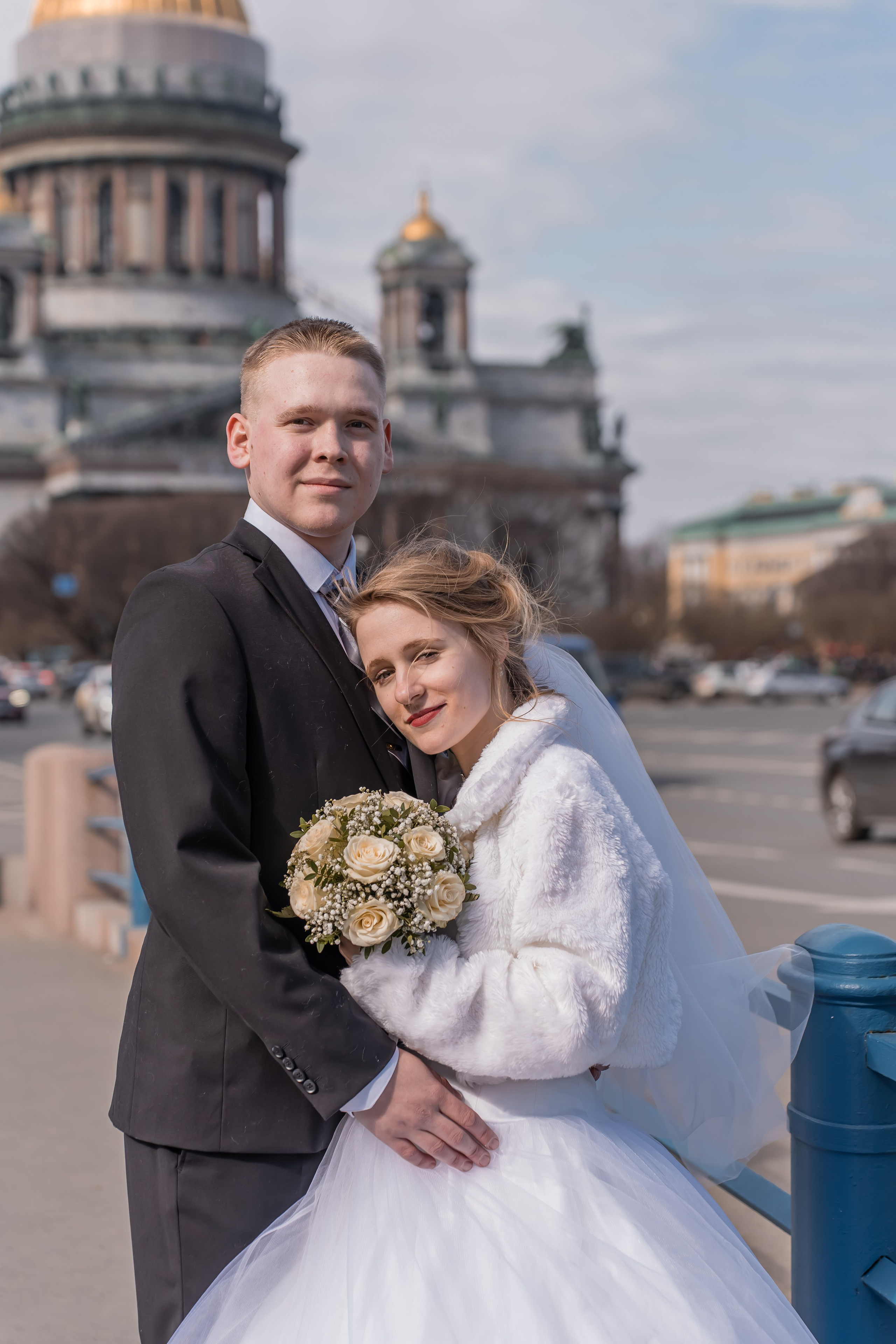 Узнайте стоимость услуг фотографов на свадьбу и выберите идеальный пакет для себя.