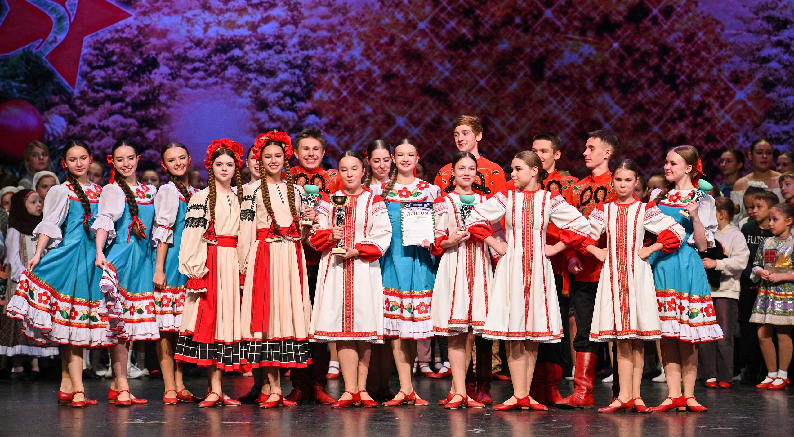 14.11.2024 «Новогодний Звездопад Талантов» Фестивальное движение «Шаг к мечте» г. Москва. Медиастудия Фото Концепт