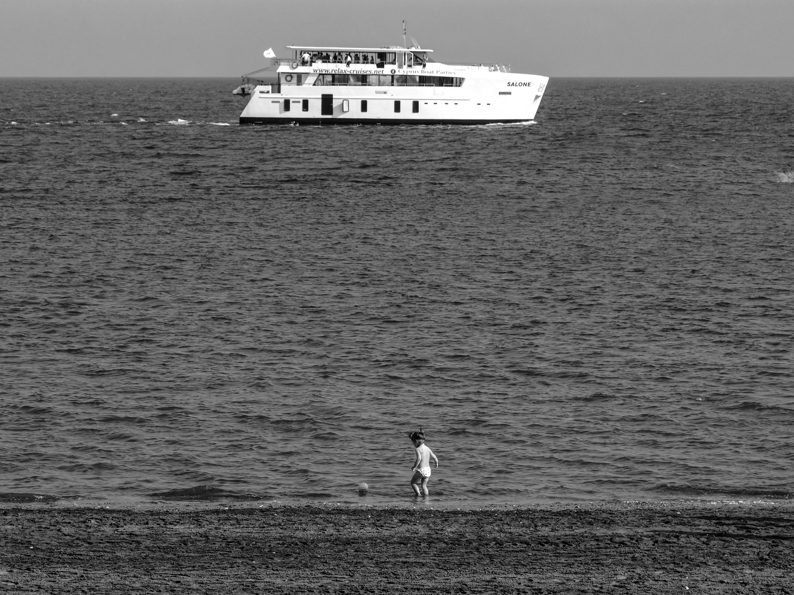 Black and white look. Фотограф