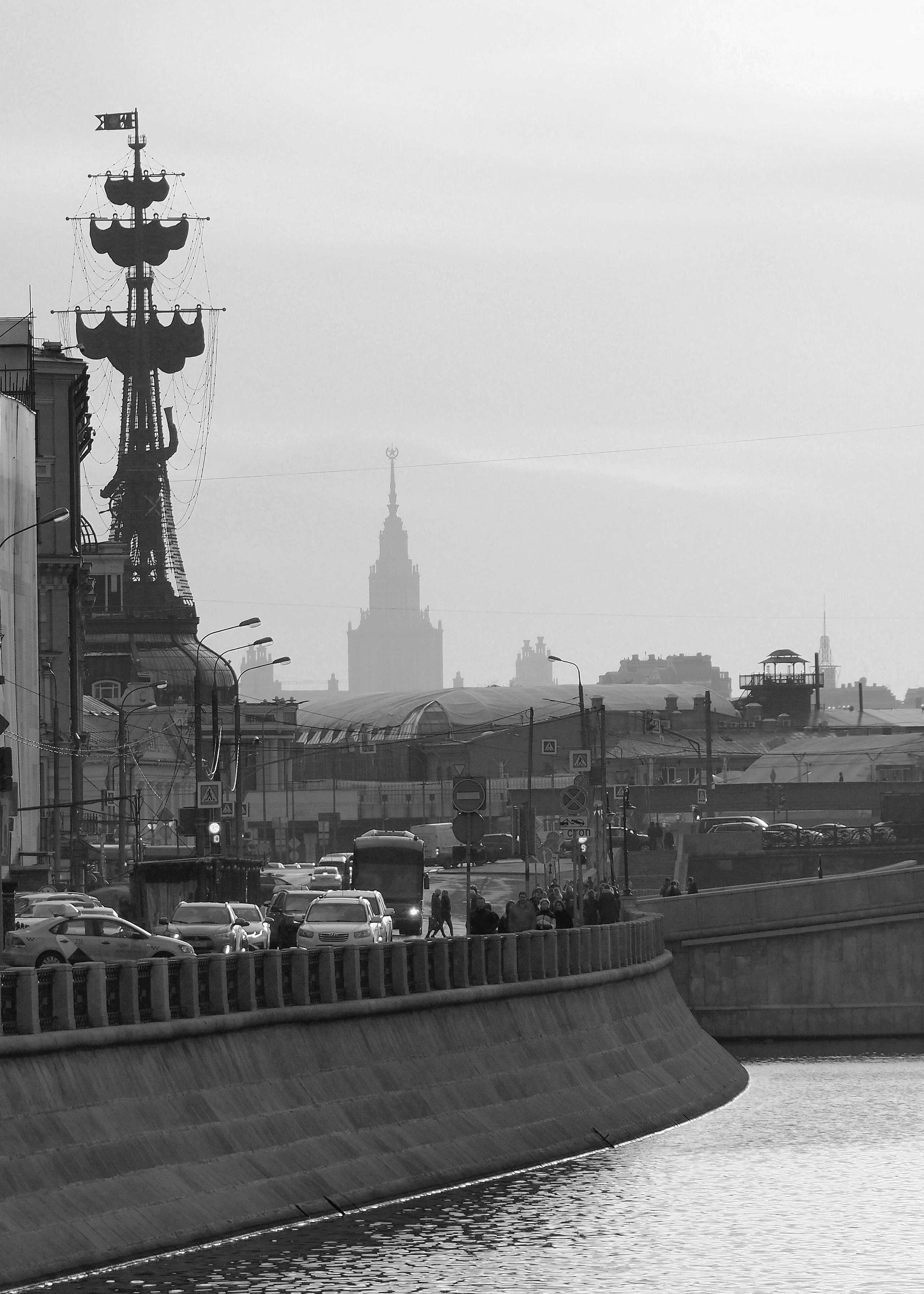 Black and white look. Фотограф