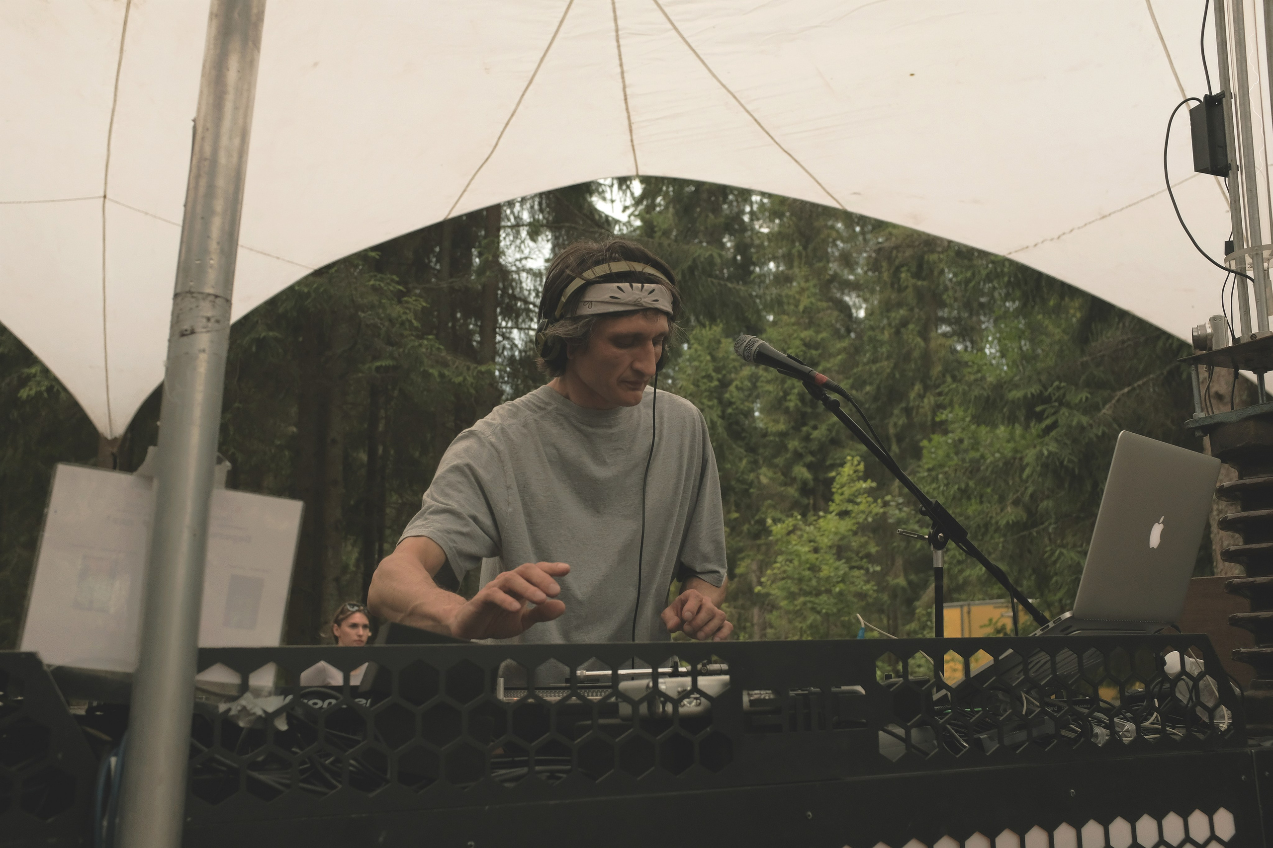 Пикник на обочине от команды EMC. 11июля 2025. Репортажный фотограф в Санкт-Петербурге Даниил Могута