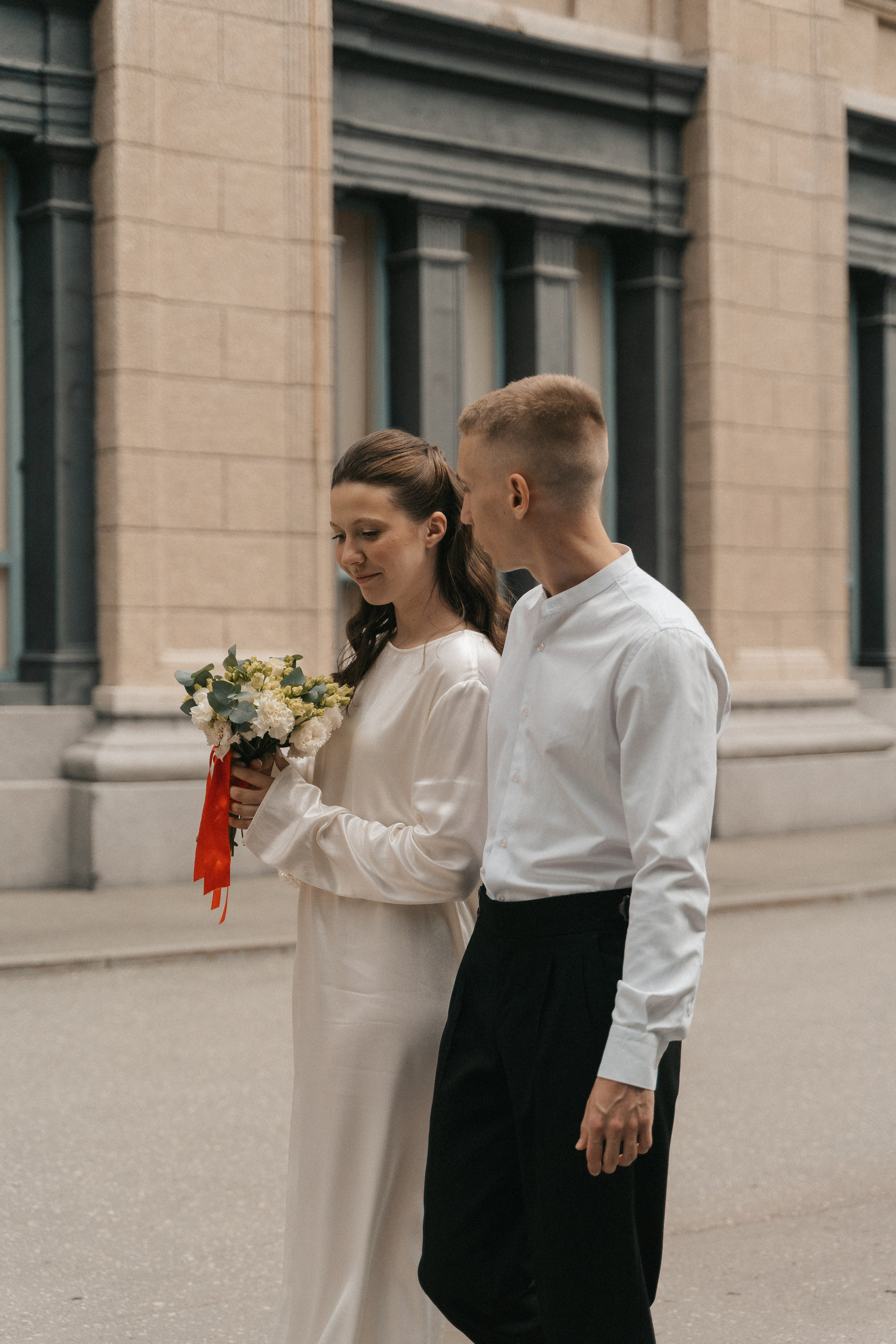 Никита и Аня в городе. Семейный, портретный фотограф Новосибирск. Оля Адова