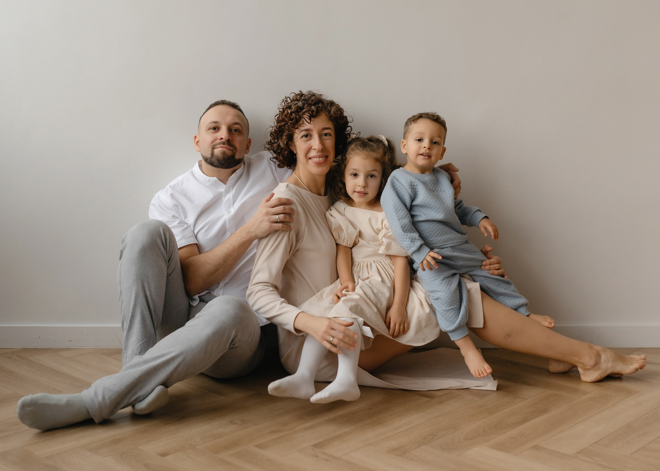 Семейная новогодняя съемка в студии. Семейный и портретный фотограф Нижний Новгород