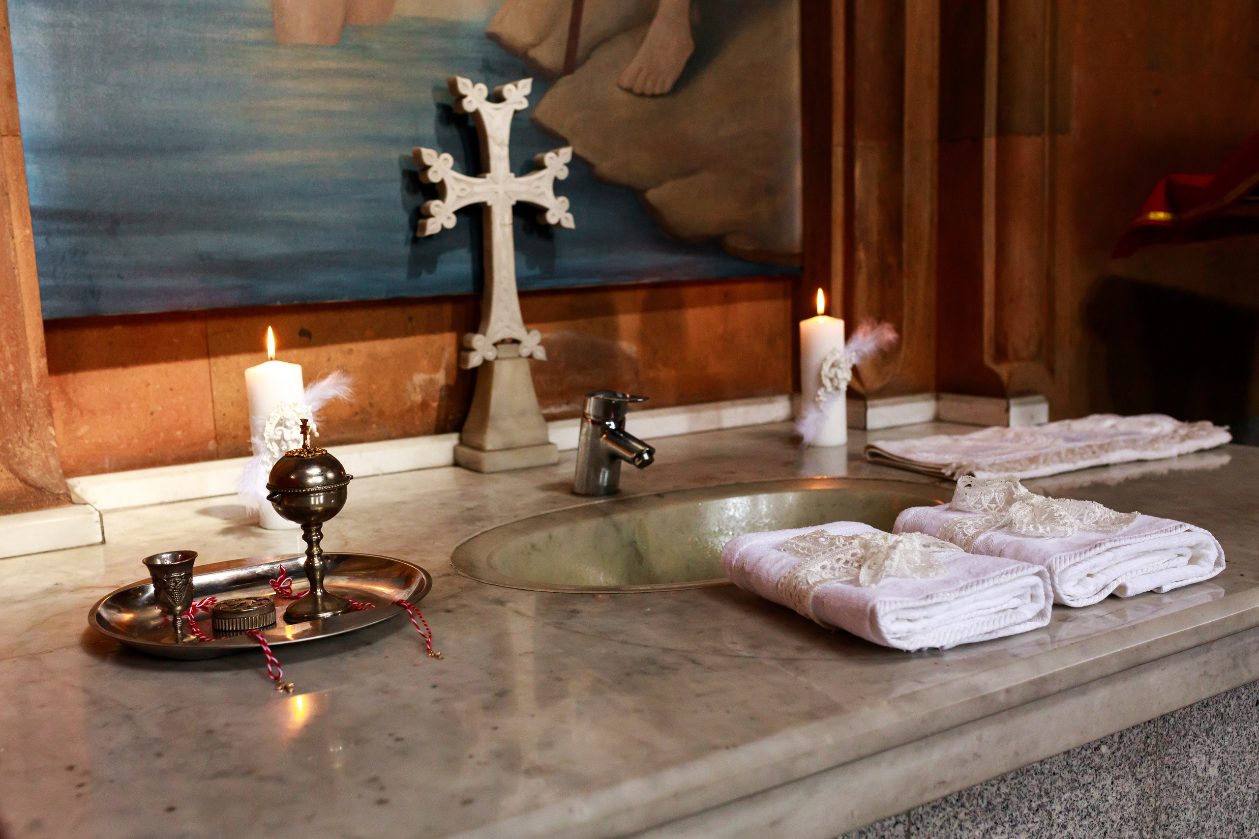 Таинство Крещения в Армянской церкви. Фотограф Тверь. Свадебные, семейные, индивидуальные фотосессии