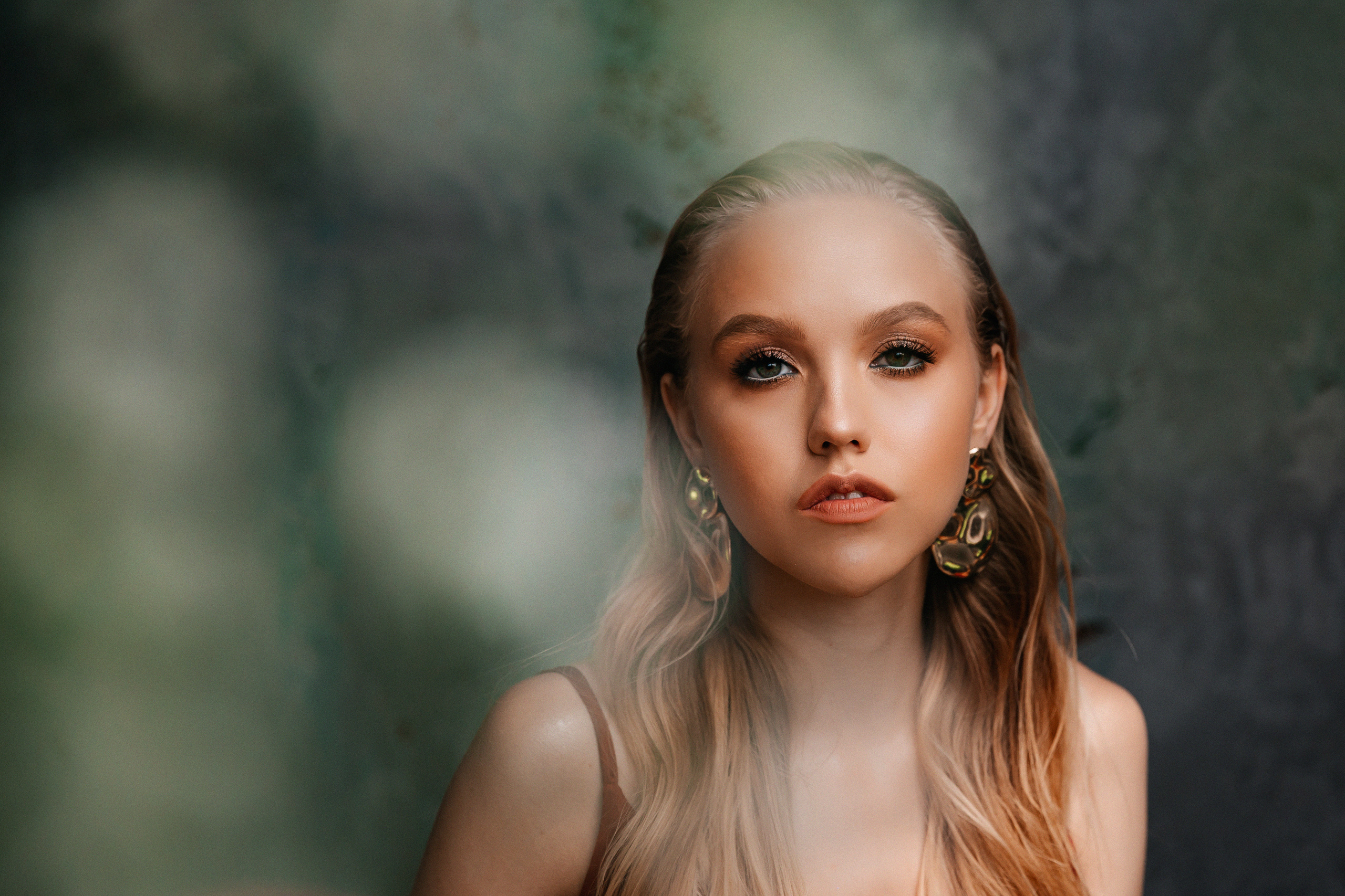 Портретная фотография Надя