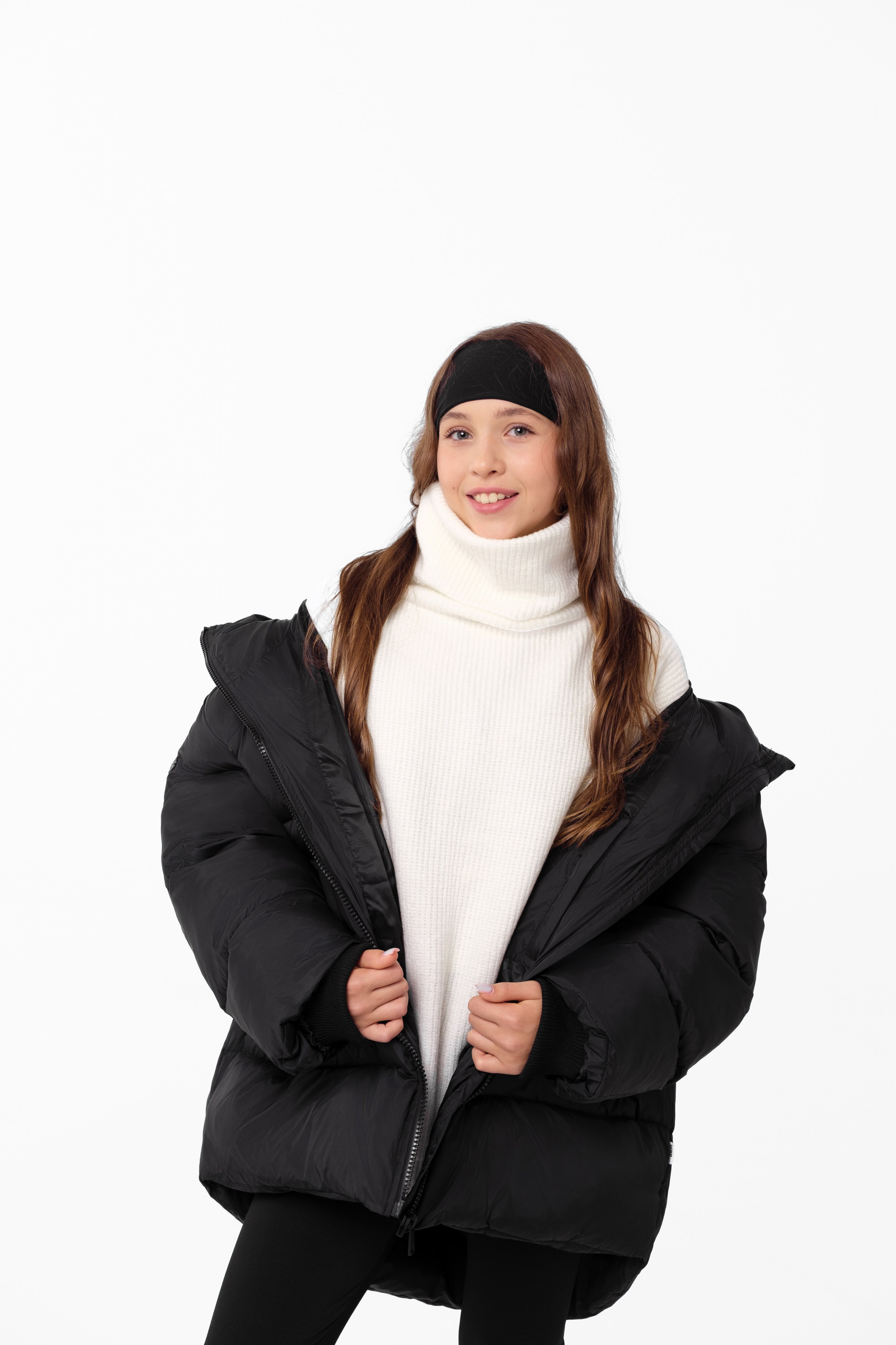 Съемка верхней одежды для каталога и маркетплейсов в Санкт-Петербурге. Фотосессия для маркетплейсов