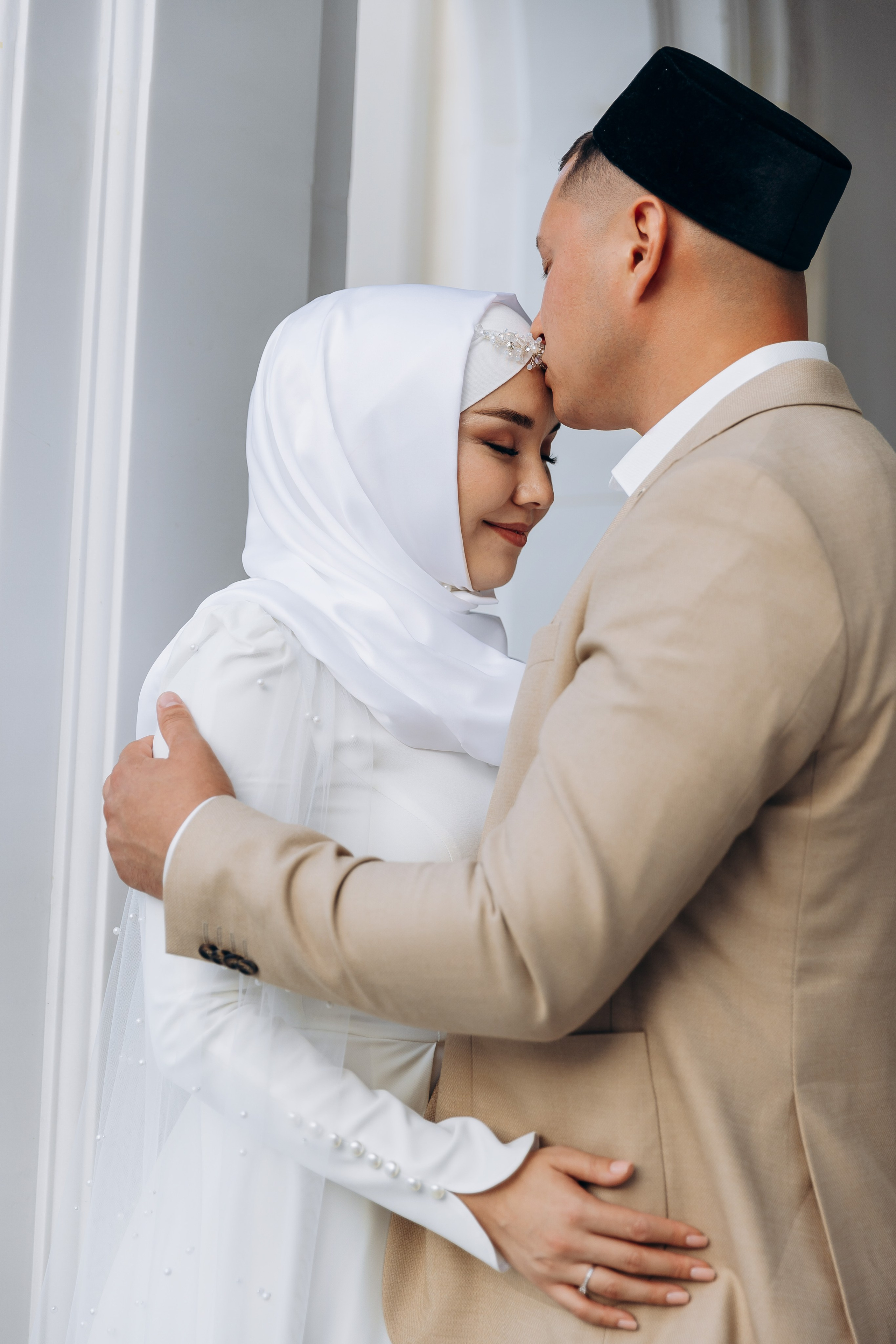 никах в мечети Ирек, фотосессия в мечети Ирек, фотограф на никах в Казани Ranas4you, образ невесты на никах, завязывание платка Казань, платье на никах Казань