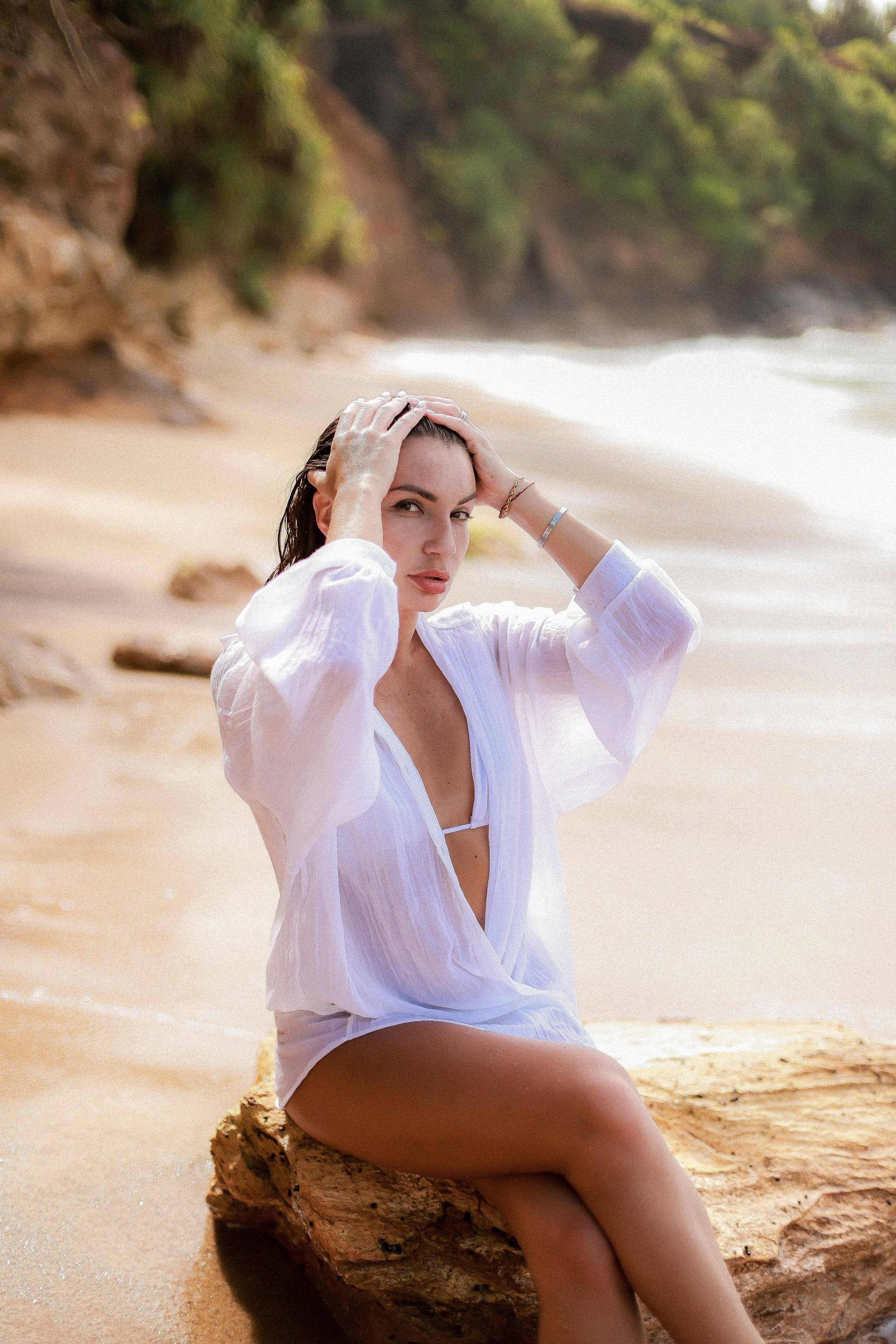 Эстетичные кадры на пляже Coconut Beach: девушка в тропическом раю | Фотосессия на Шри-Ланке. Фотограф на Шри-Ланке