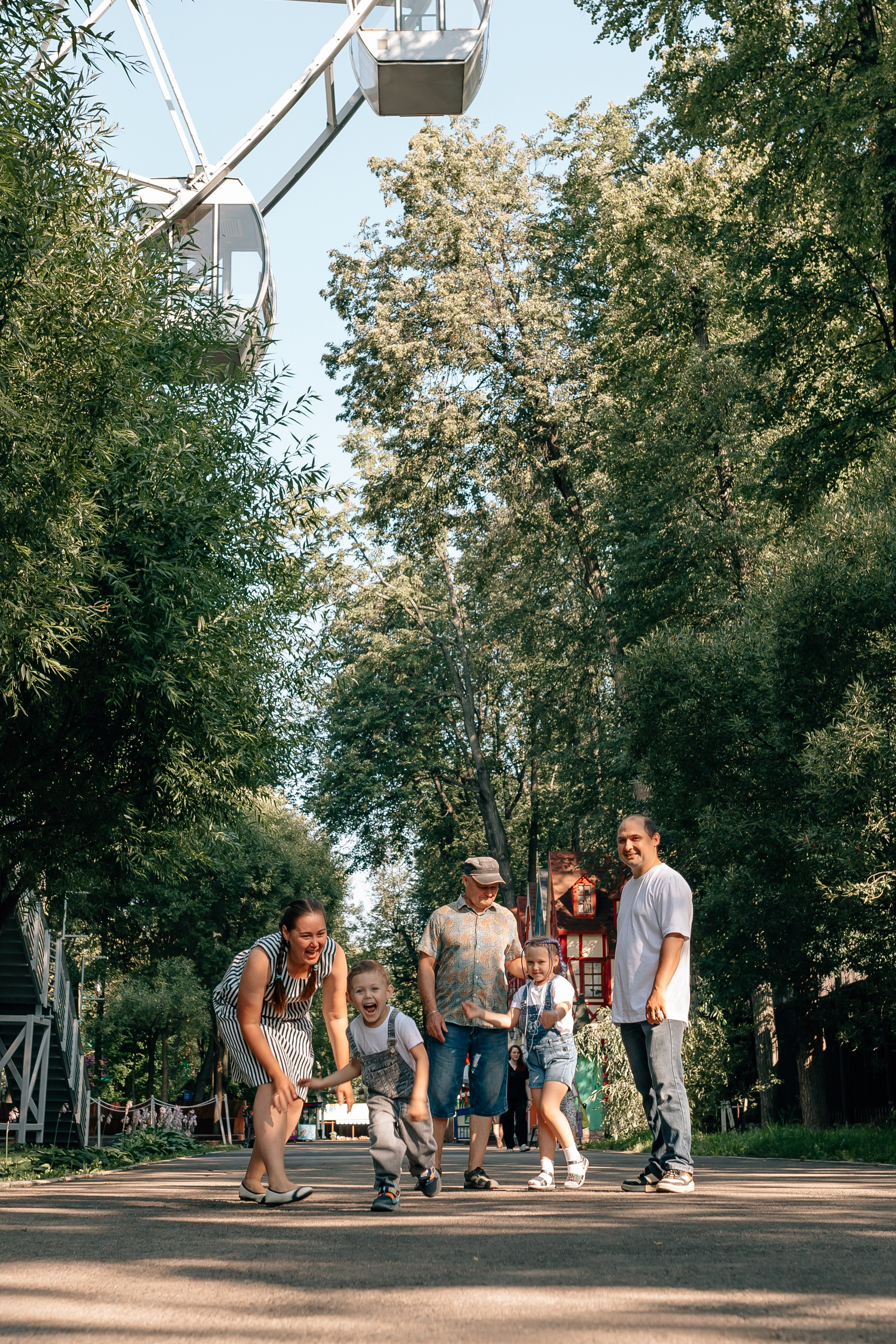 Семейная прогулка. Август 2025. Фотограф Пермь. Свадьбы. Семья и дети, школа, д. сад. Фотокниги