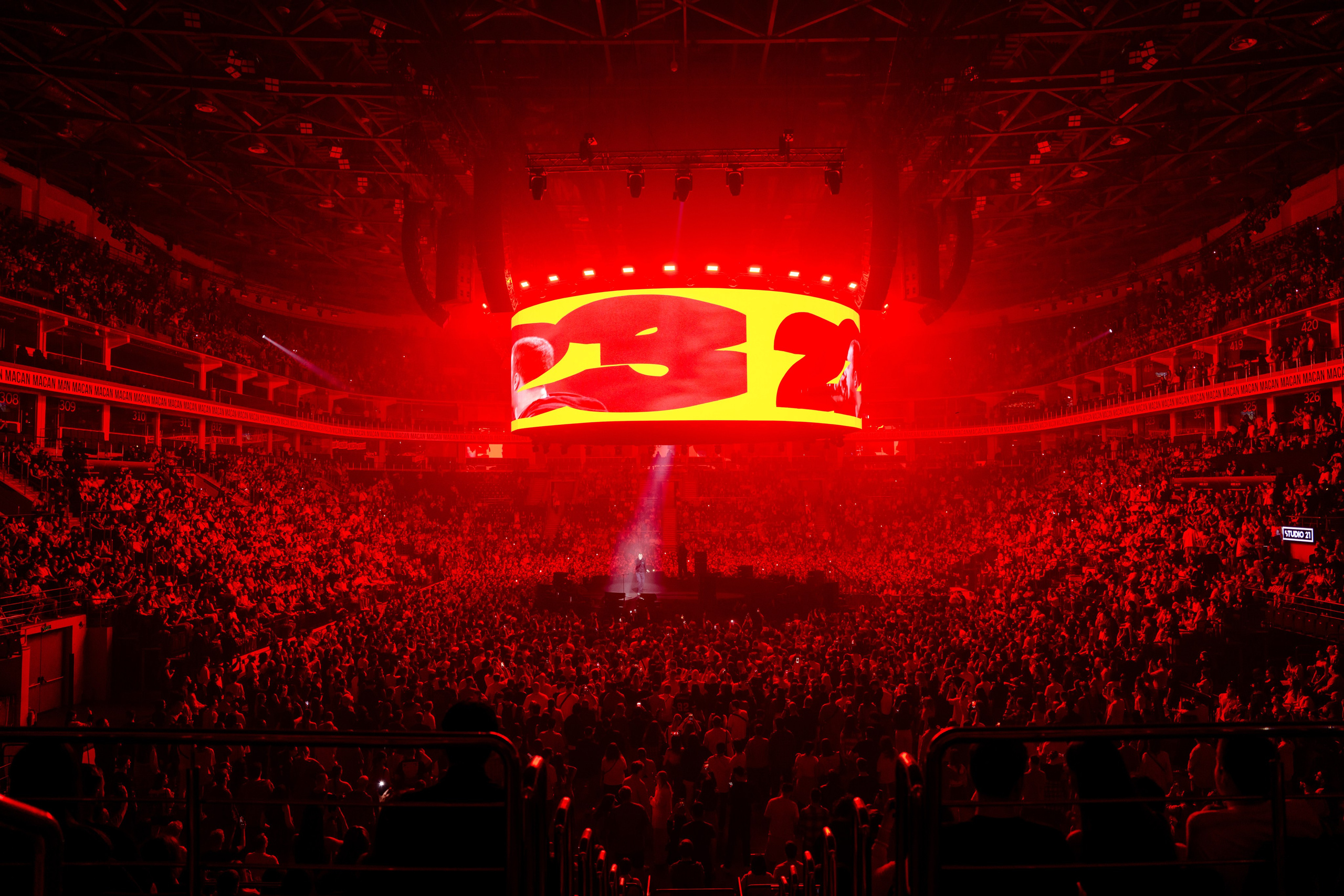 Фотограф на концерте TYGA в Москве. Репортажный фотограф Москва Сергей Дружинин