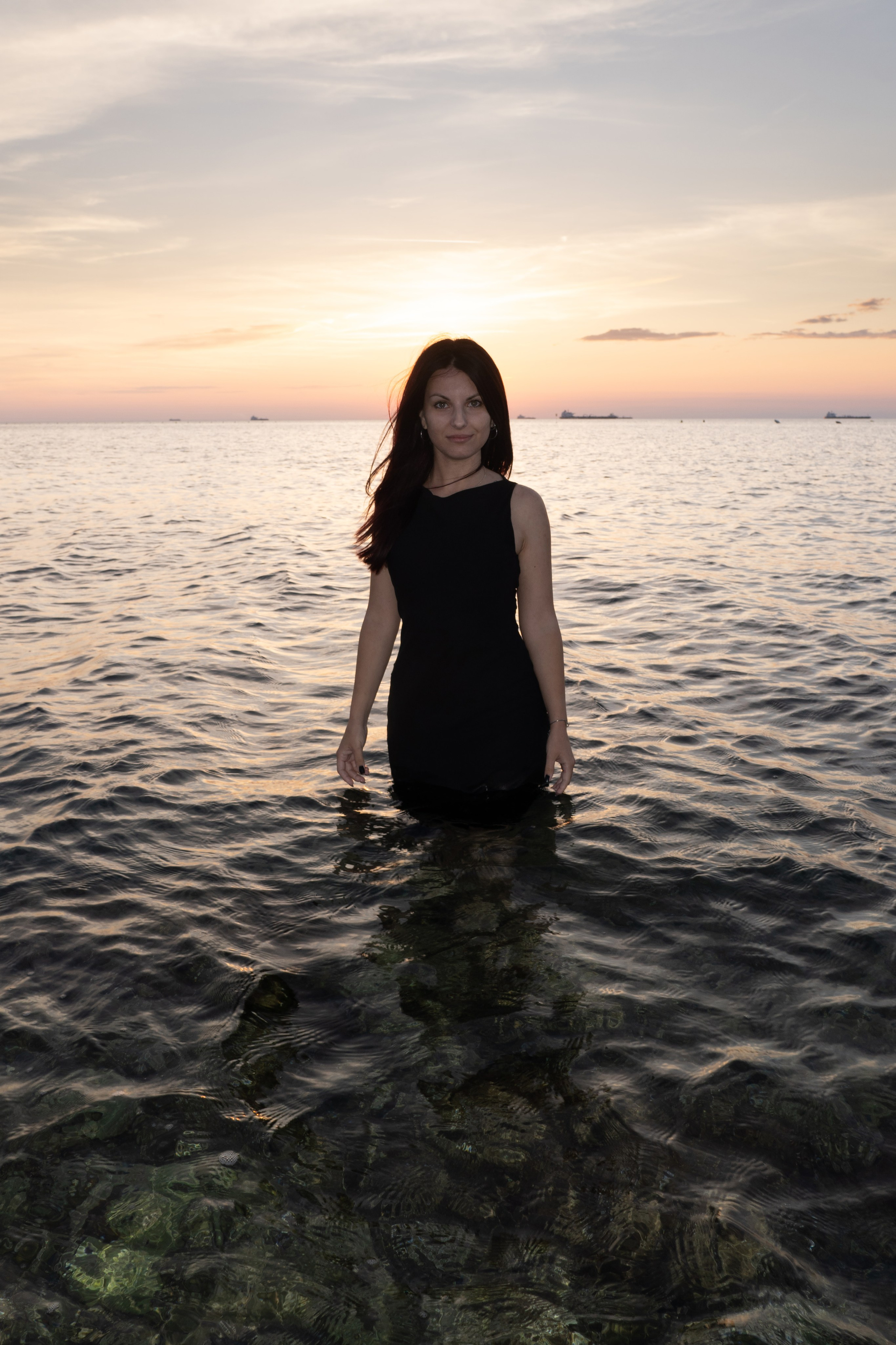 Foto shooting al mare. Fotografo Alina Imanbaeva Trieste e FVG