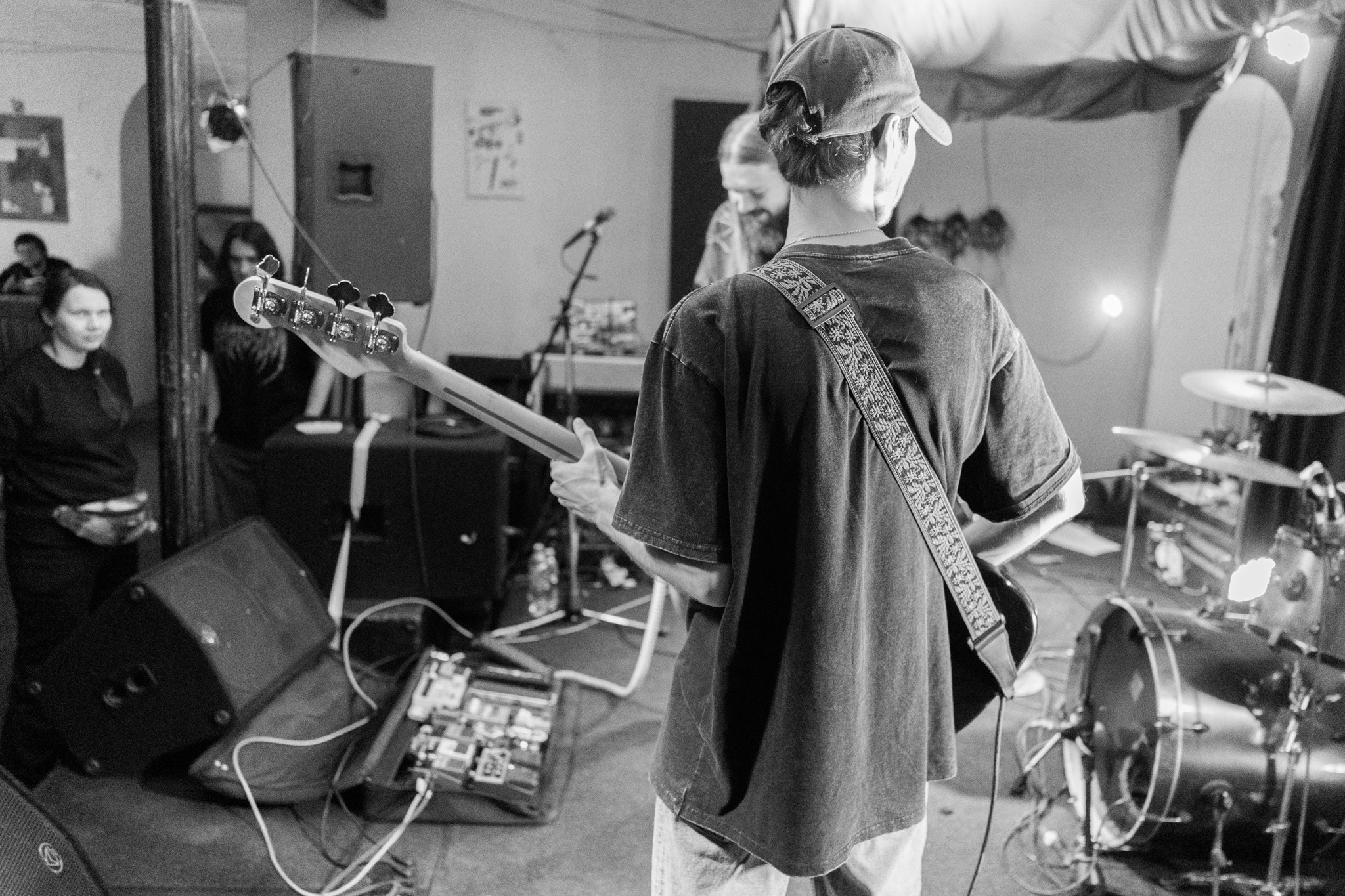 Orphanage for flowers, Шумы Штормовых Широт, Apodemus, 04.10.25, TAGO)))MAGO)))