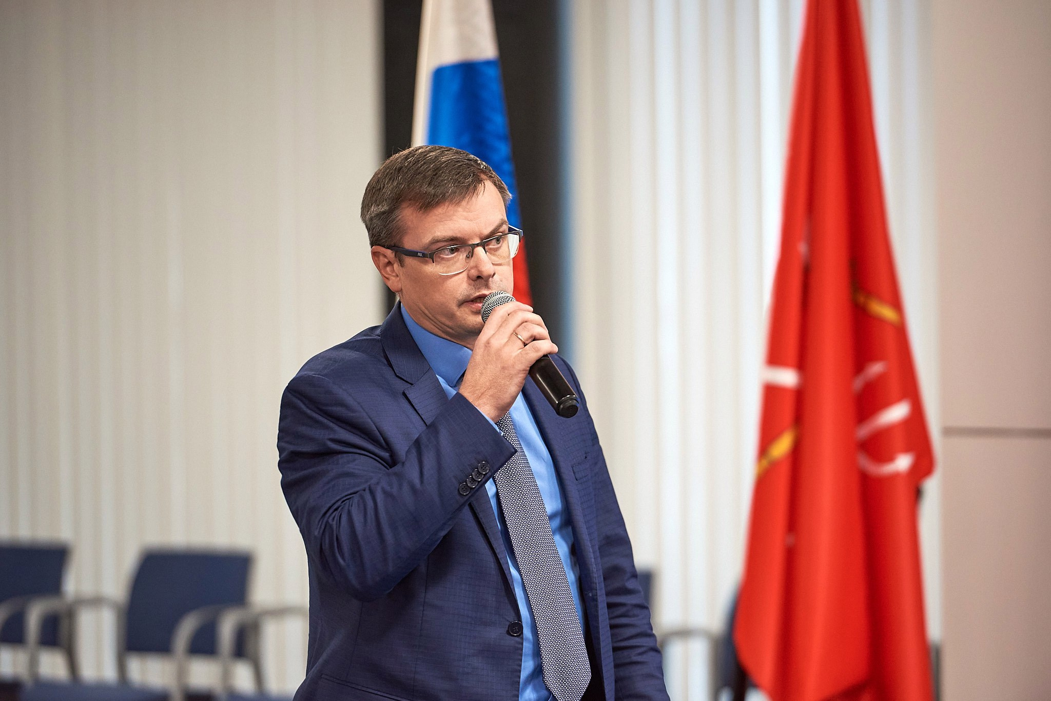 Дизайн-сессия ИИ трансформации Санкт-Петербурга. Иван Ступа, репортажный фотограф в Санкт-Петербурге и Ленинградской области