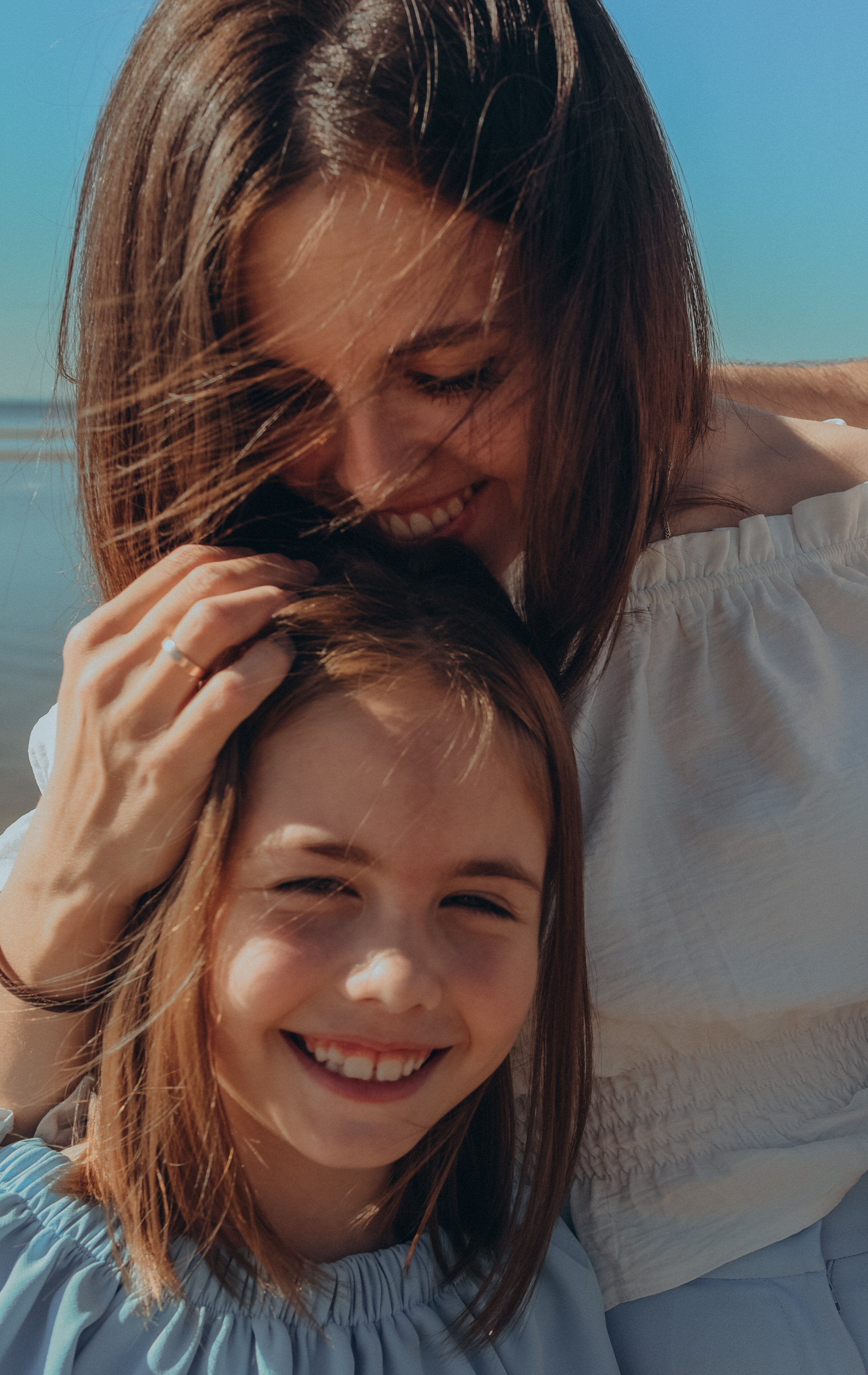 Семейная фотопрогулка на заливе. Алена Виталий Илона Ника. Семейный и свадебный фотограф в Санкт-Петербурге Яна
