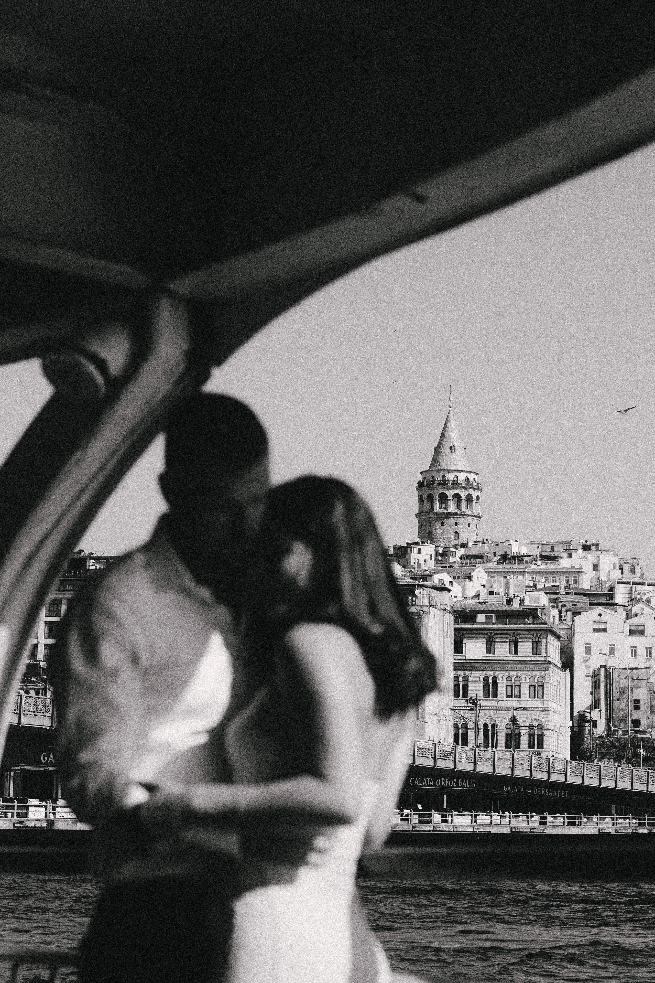 Томас+Турче. About