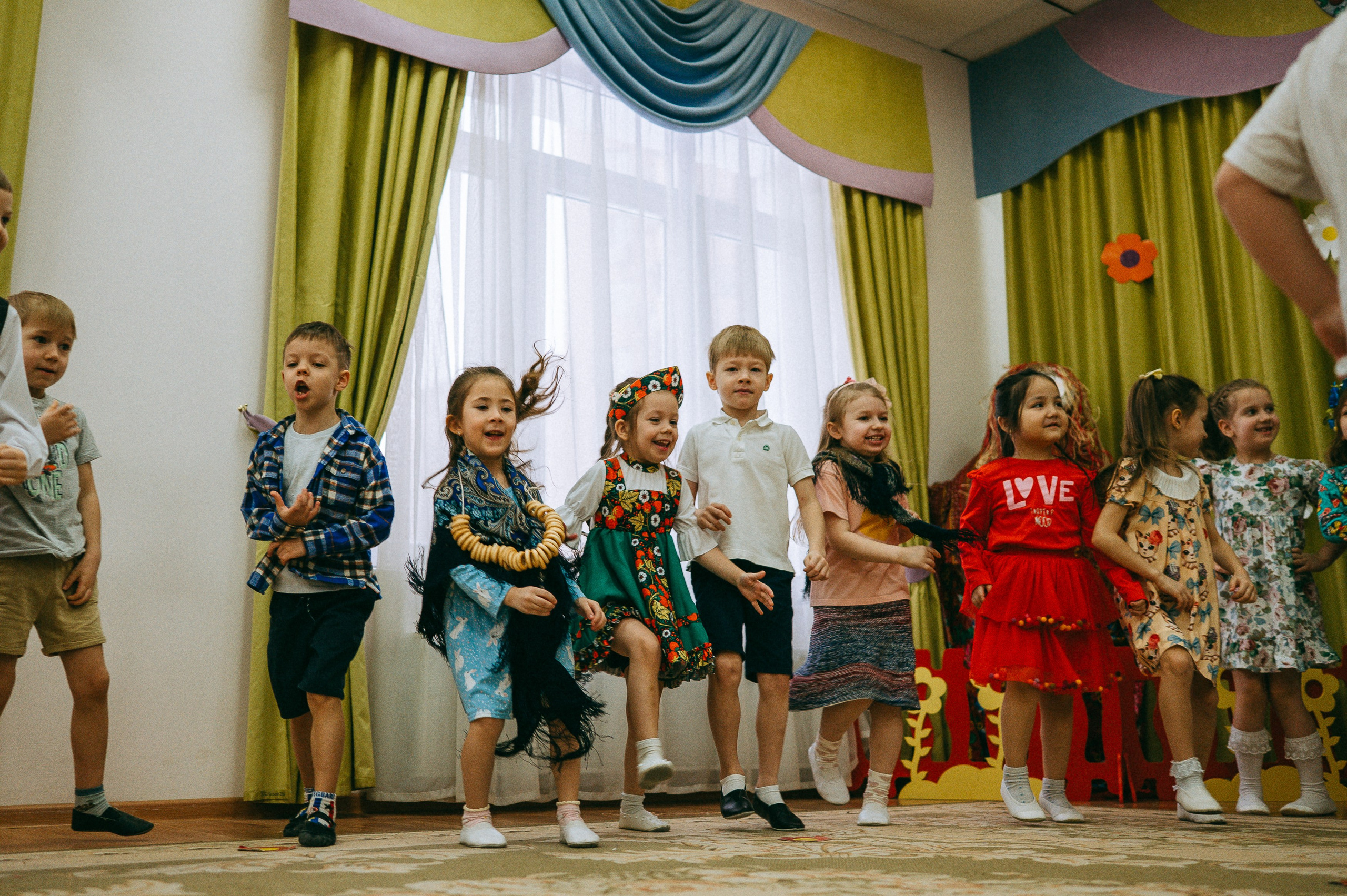 Масленица в саду. Семейный фотограф Одинцово Москва Кулакова Екатерина