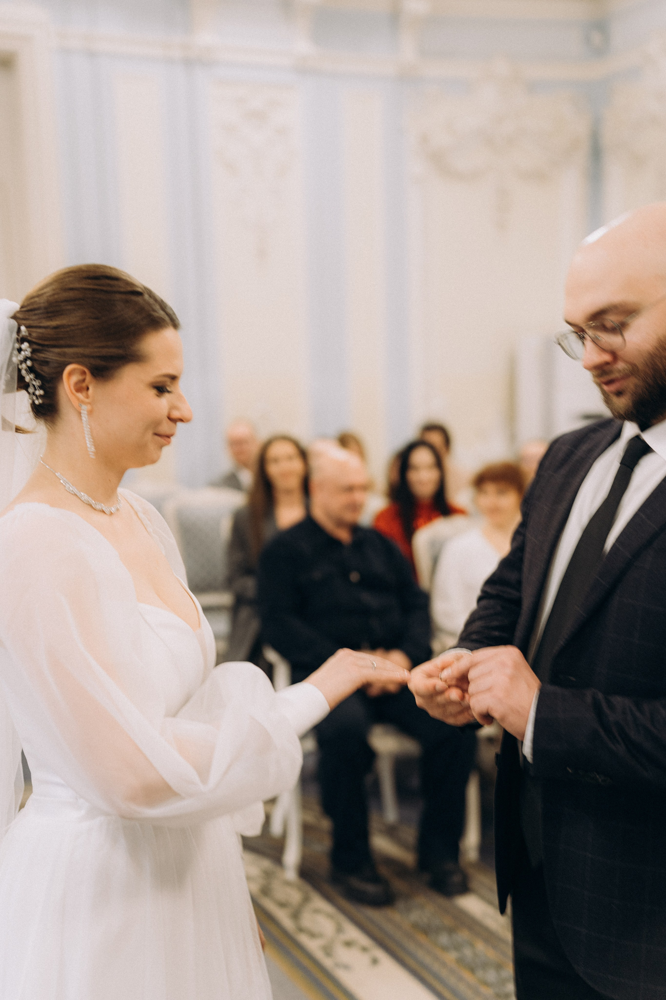 СВАДЕБНАЯ СЬЕМКА ВО ВТОРОМ ДВОРЦЕ (ДЕКАБРЬ) ТАКЖЕ СЬЕМКА В СТУДИИ НА ЧЕРНЫШЕВСКОЙ. Профессиональный фотограф, Санкт-Петербург — Виктория Богомолова