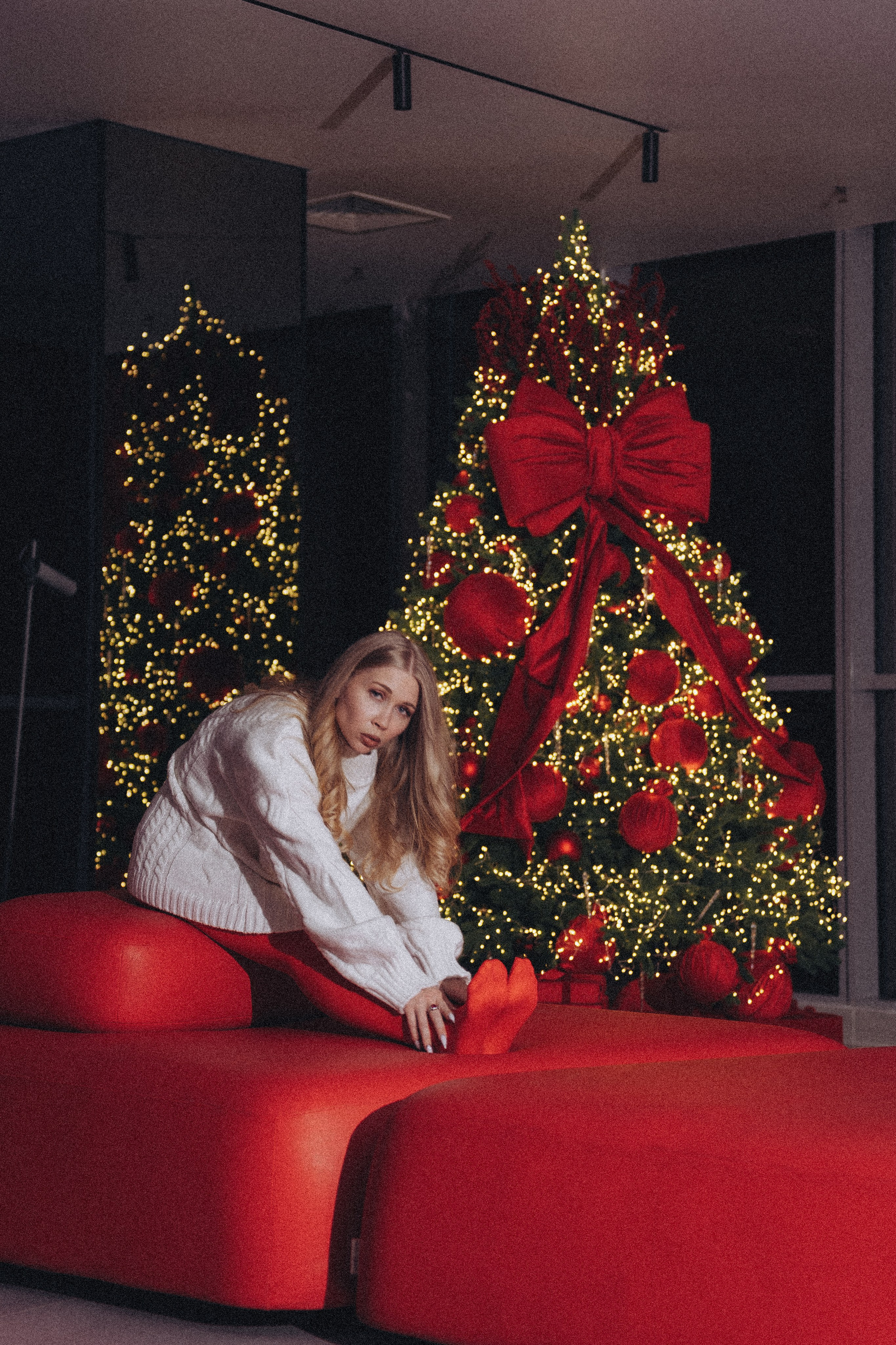 ФОТОСЕССИЯ К НОВОМУ ГОДУ В СТУДИИ С ЕЛОЧКОЙ КРАСИВЫЙ ОБРАЗ. Профессиональный фотограф, Санкт-Петербург — Виктория Богомолова