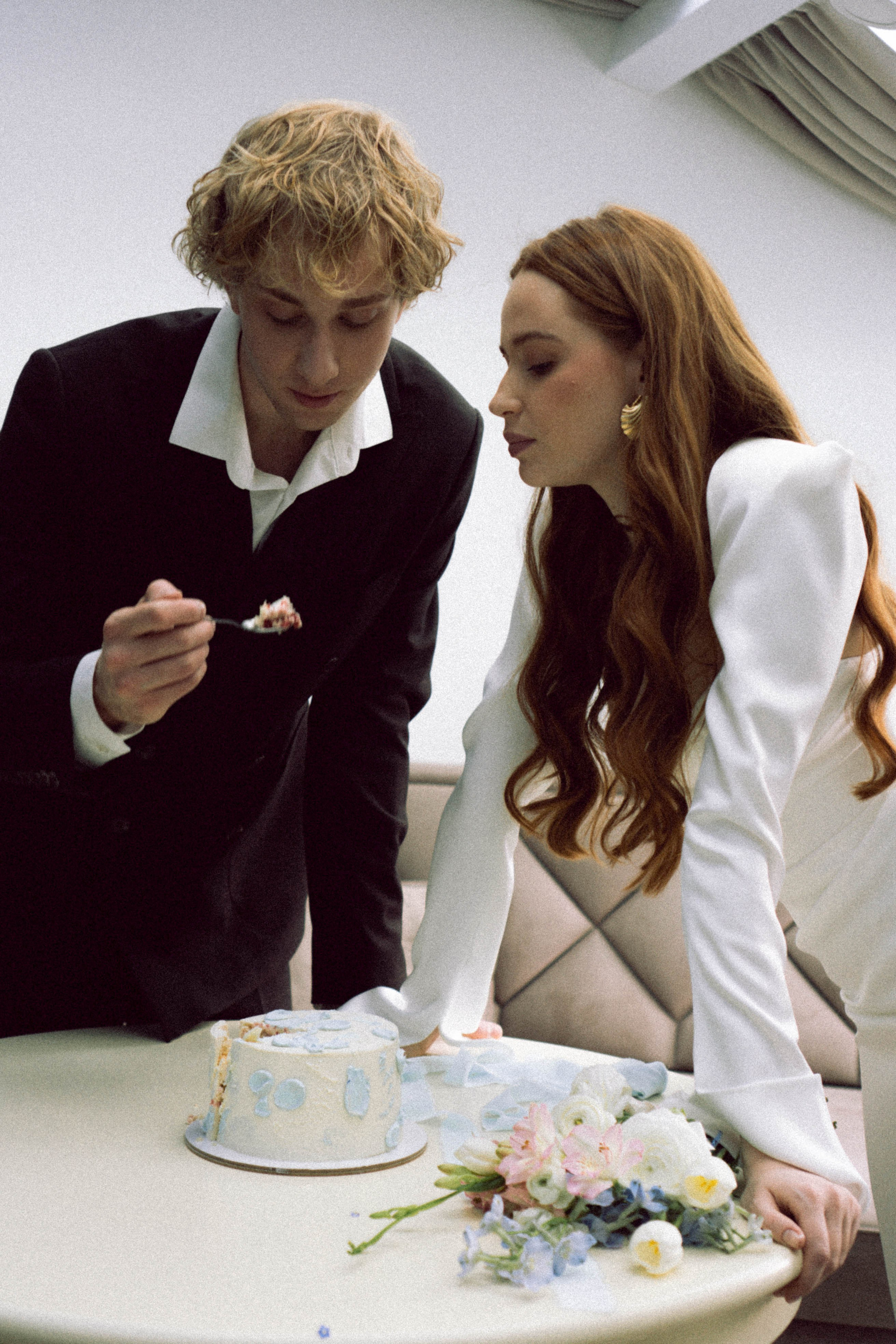 СВАДЕБНАЯ СЬЕМКА В ОТЕЛЕ. СБОРЫ ЖЕНИХА И НЕВЕСТЫ И ТАКЖЕ ТОР И ПОДГОТОВКА К ПРОГУЛКЕ. Профессиональный фотограф, Санкт-Петербург — Виктория Богомолова