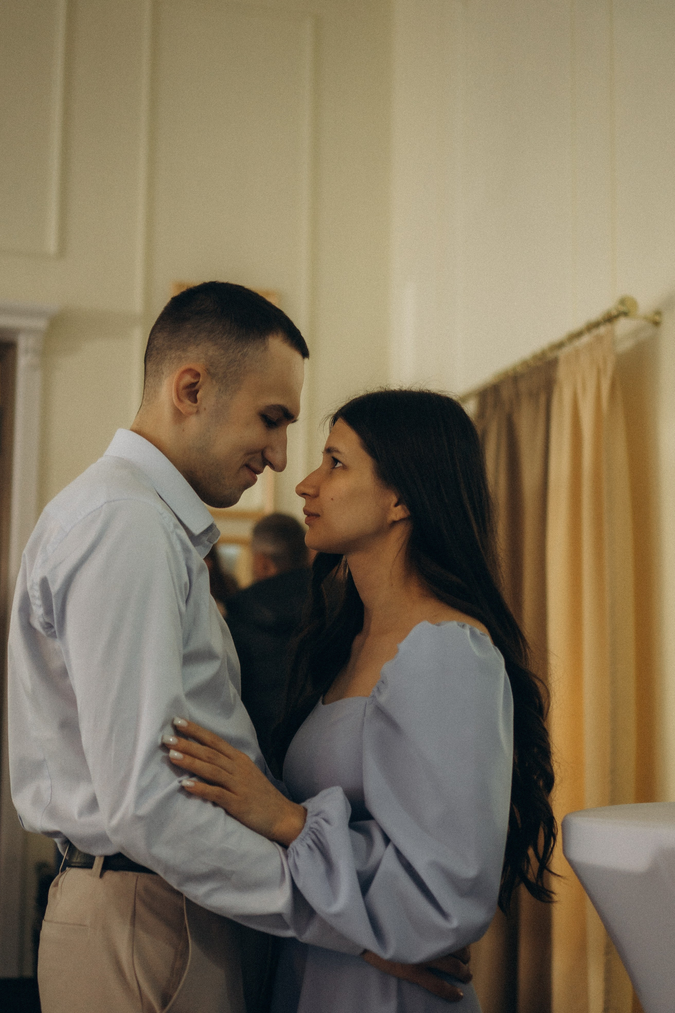 СВАДЕБНАЯ СЬЕМКА СБОРОВ В ОТЕЛЕ И ВЫЕЗД НА ЦЕРЕМОНИЮ (СНЯТО В СИБИРЕ В НИЖНЕВАРТОВСКЕ). Профессиональный фотограф, Санкт-Петербург — Виктория Богомолова