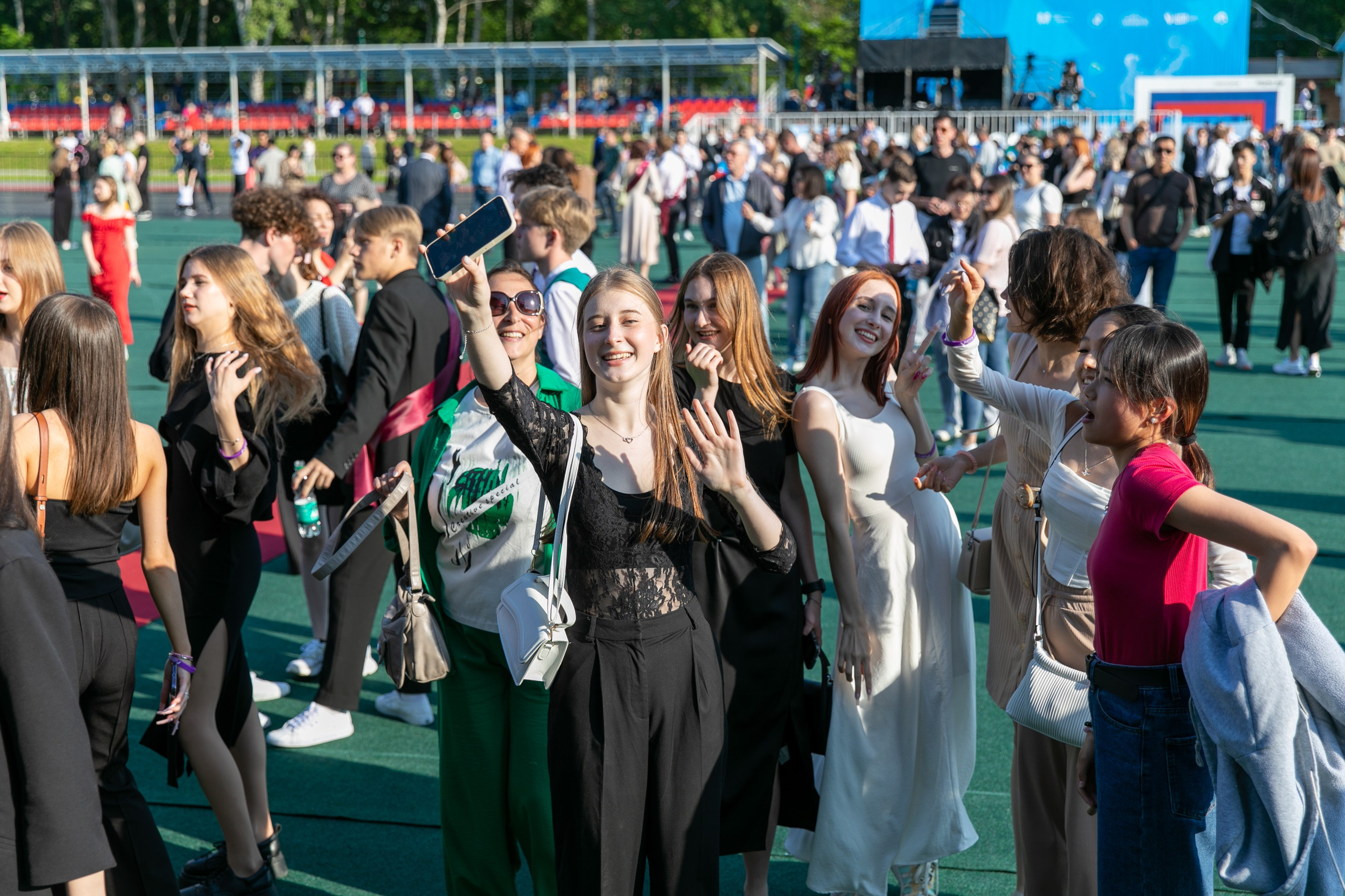 Городской выпускной в парке. Школьный и детский фотограф в Южно-Сахалинске Анастасия Лескова