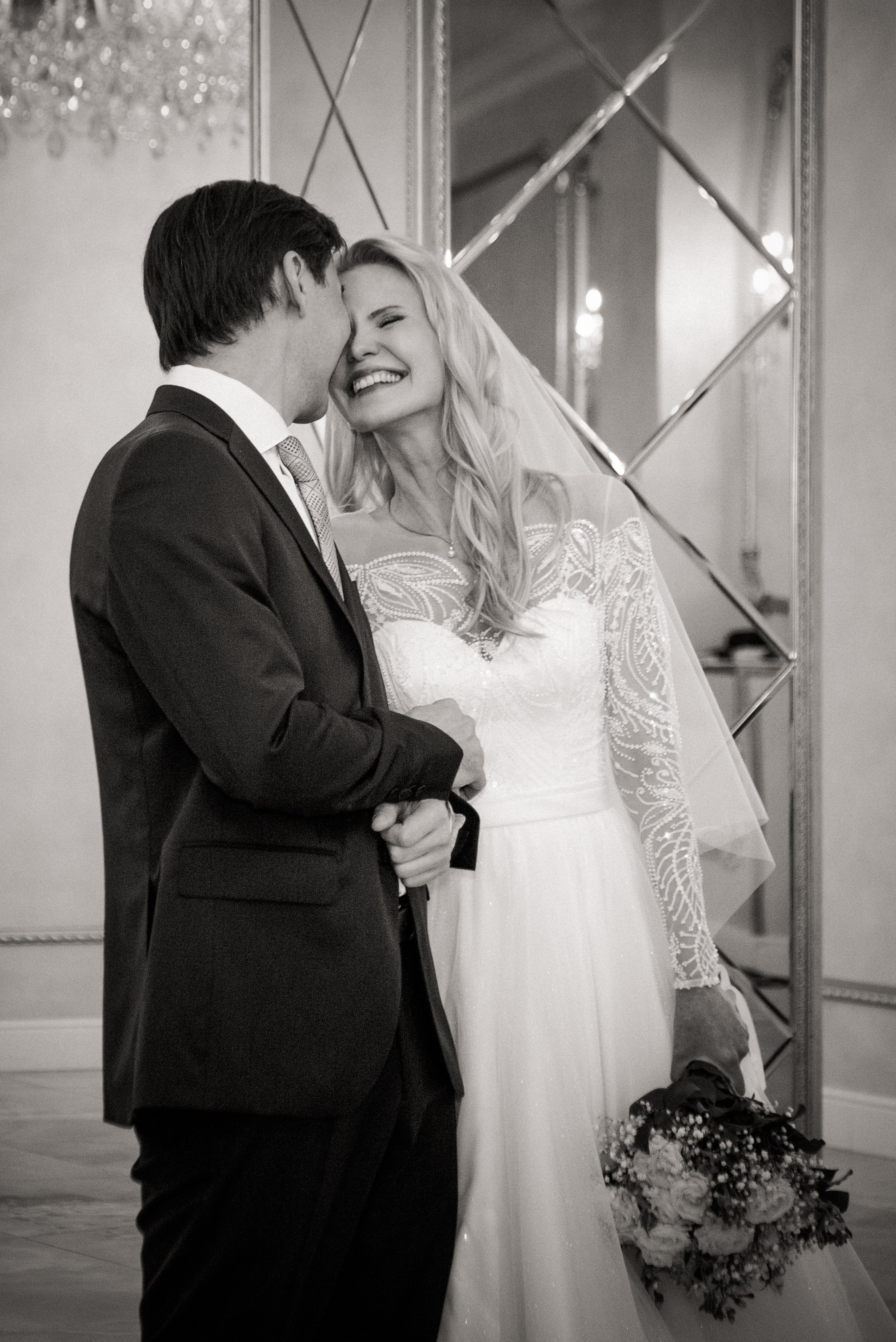 Свадебная фотосессия на ВДНХ. Свадебный и семейный фотограф в Москве и Подмосковье Лариса Козлова