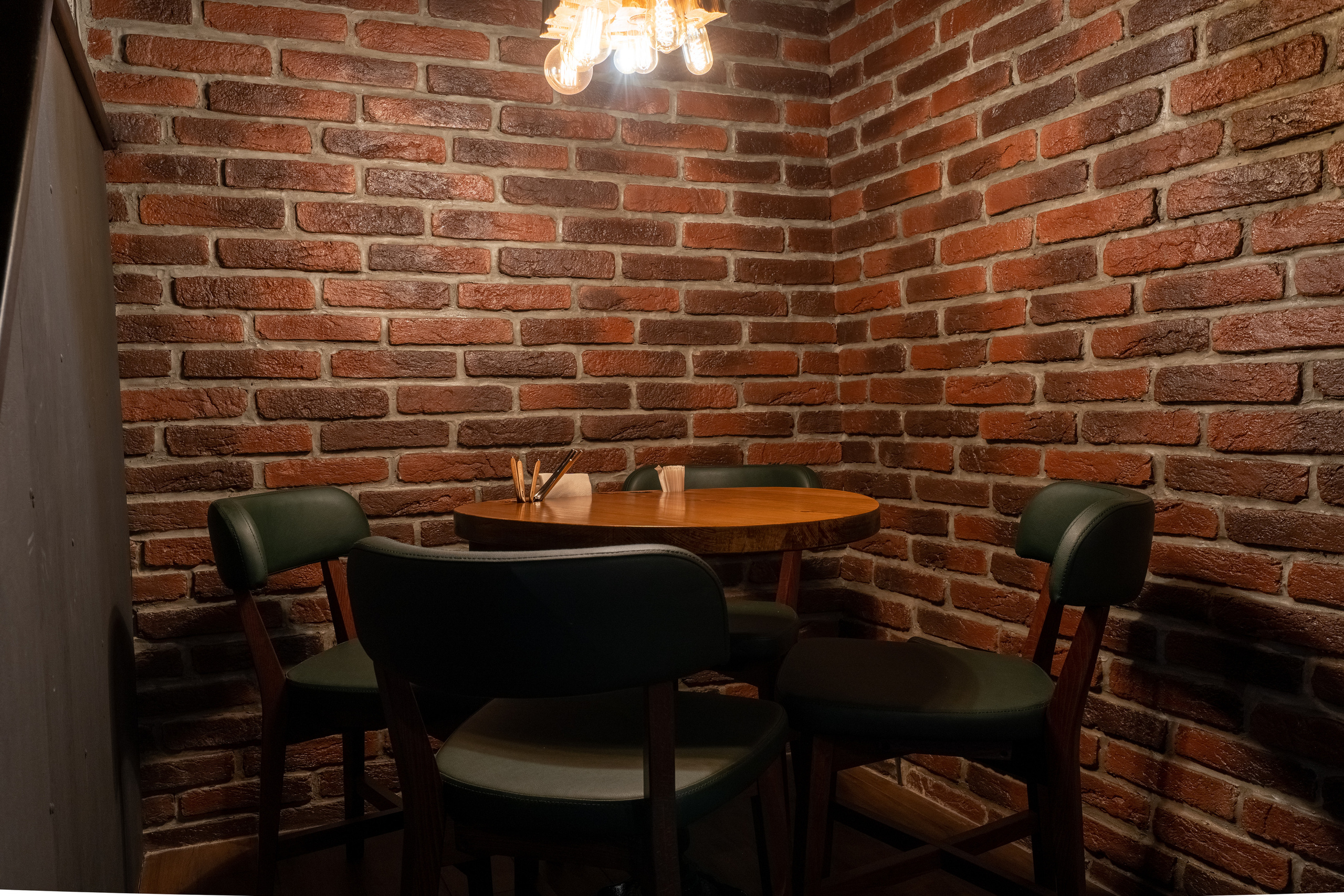 Pitier bar. Photographer & Videographer based in Ansan, South Korea