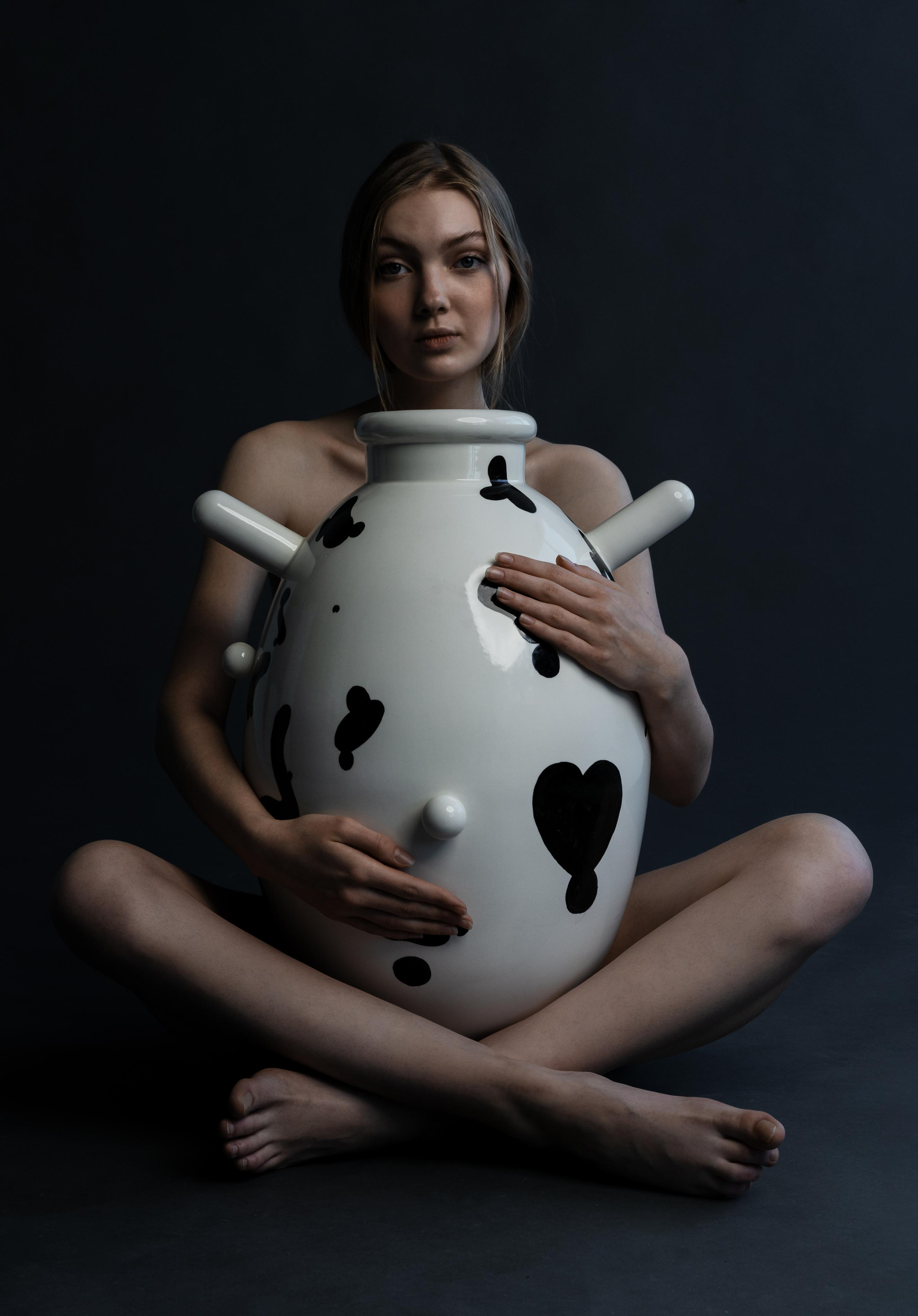 PALUNA vase. Photographer & Videographer based in Ansan, South Korea