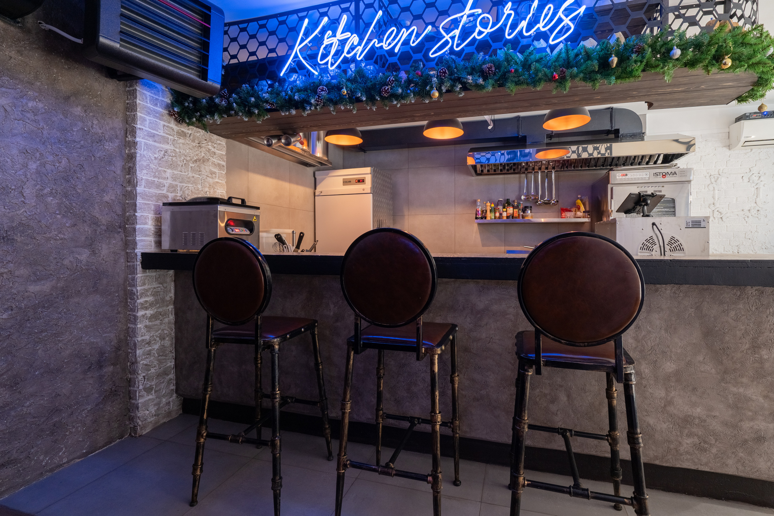 Pitier bar. Photographer & Videographer based in Ansan, South Korea