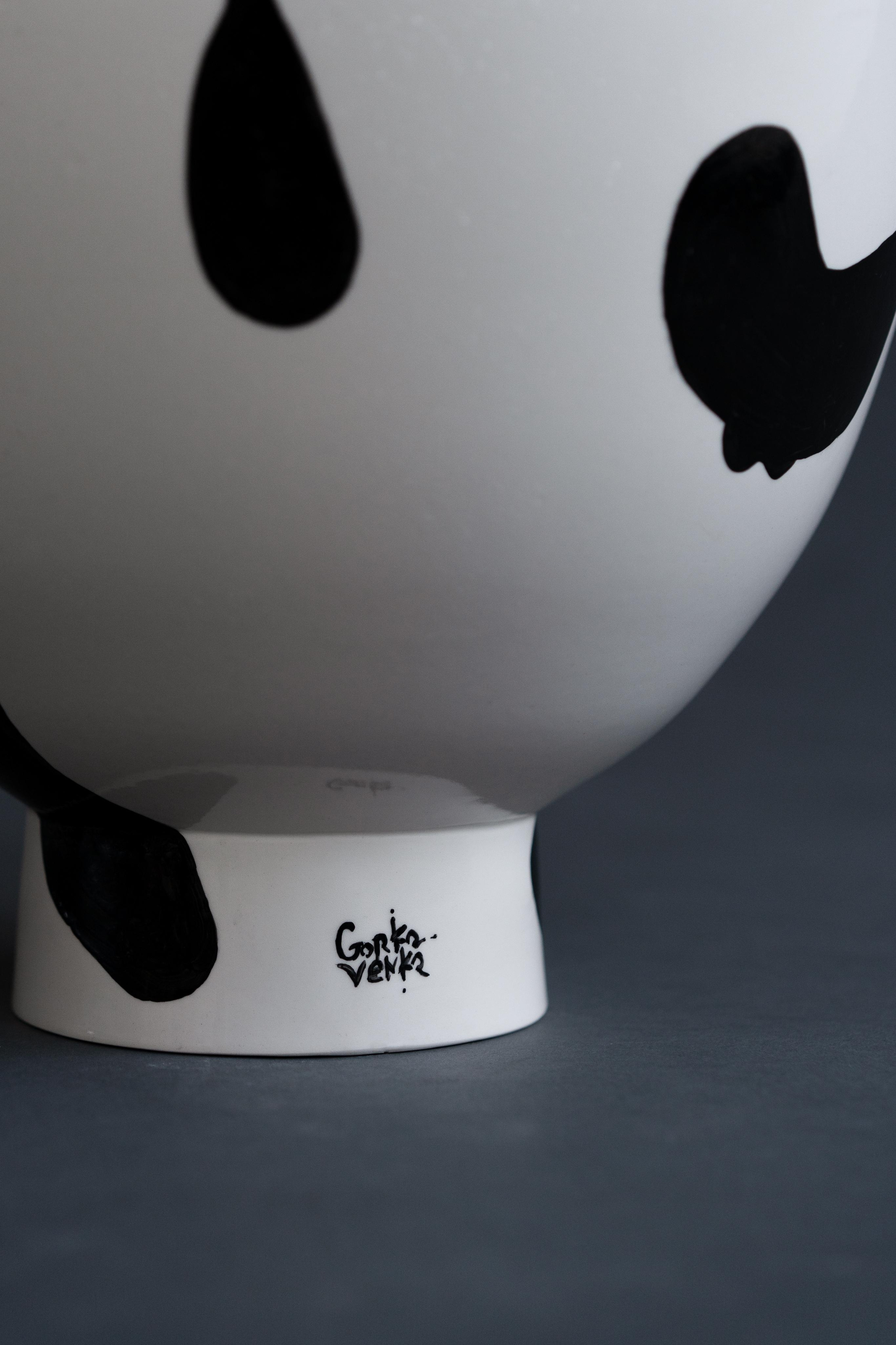 PALUNA vase. Photographer & Videographer based in Ansan, South Korea