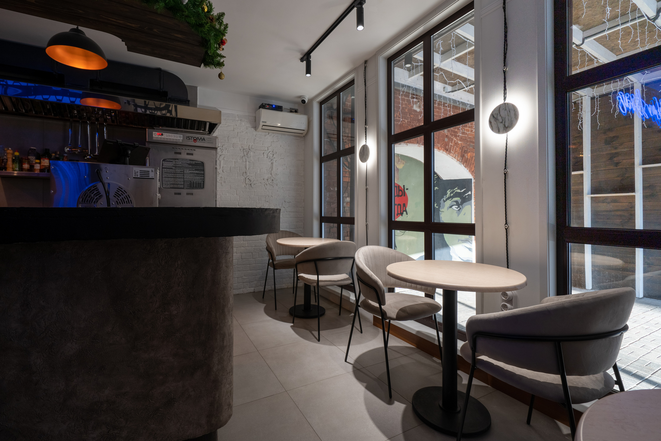 Pitier bar. Photographer & Videographer based in Ansan, South Korea