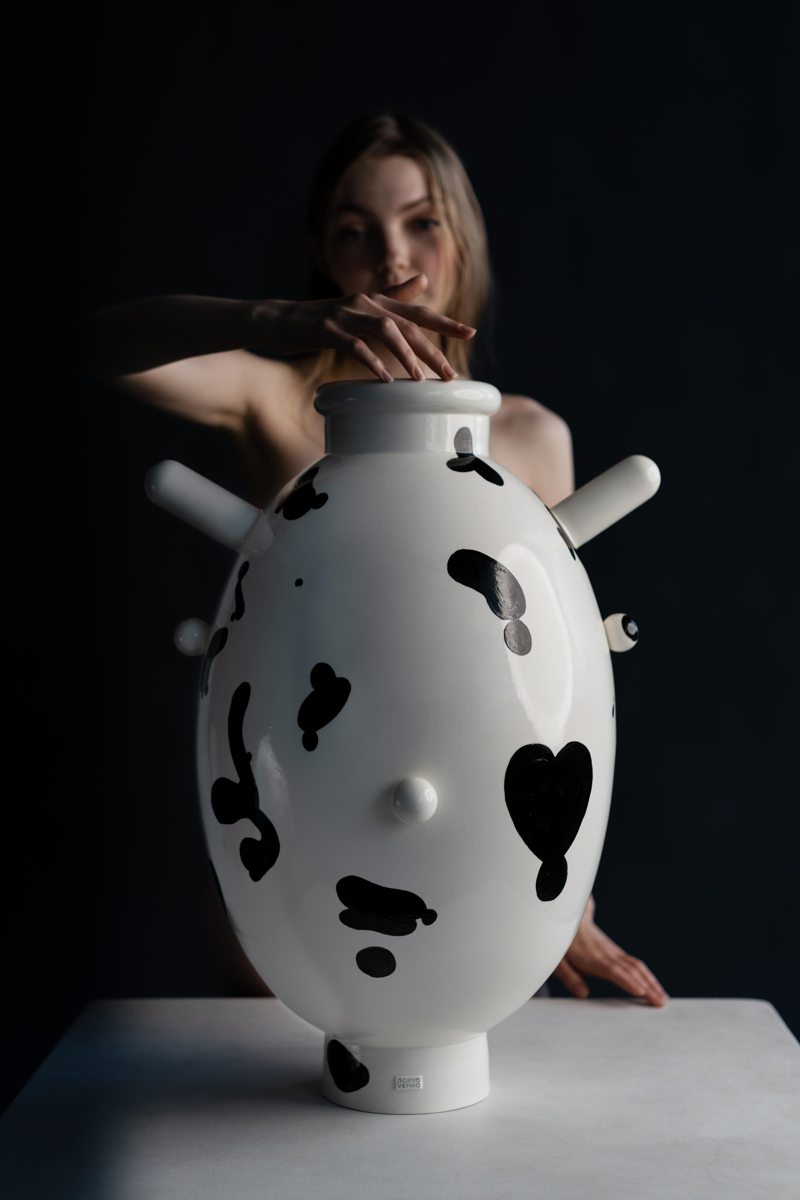 PALUNA vase. Photographer & Videographer based in Ansan, South Korea